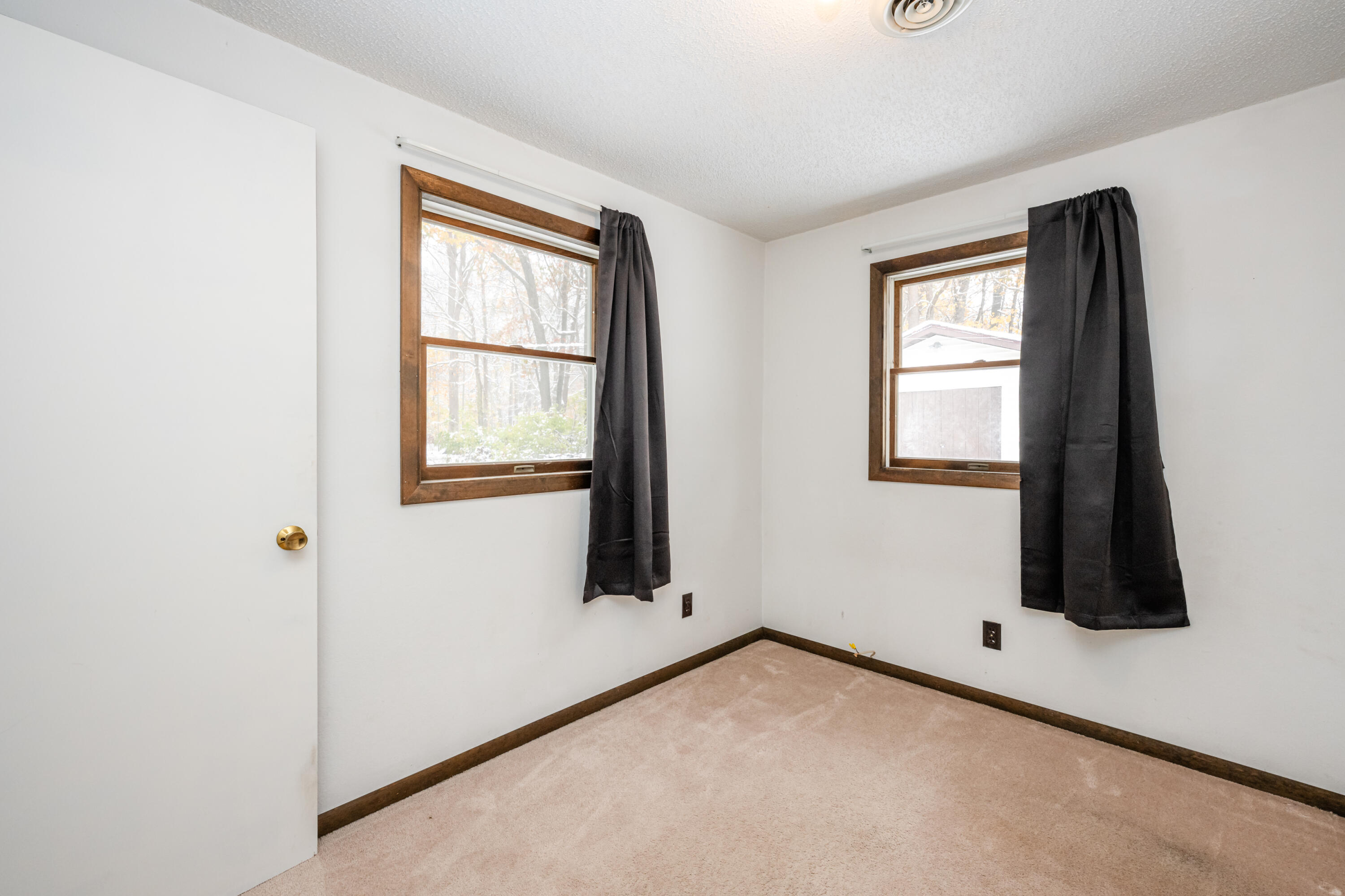 5081 Woodward Avenue Coloma MI 49038