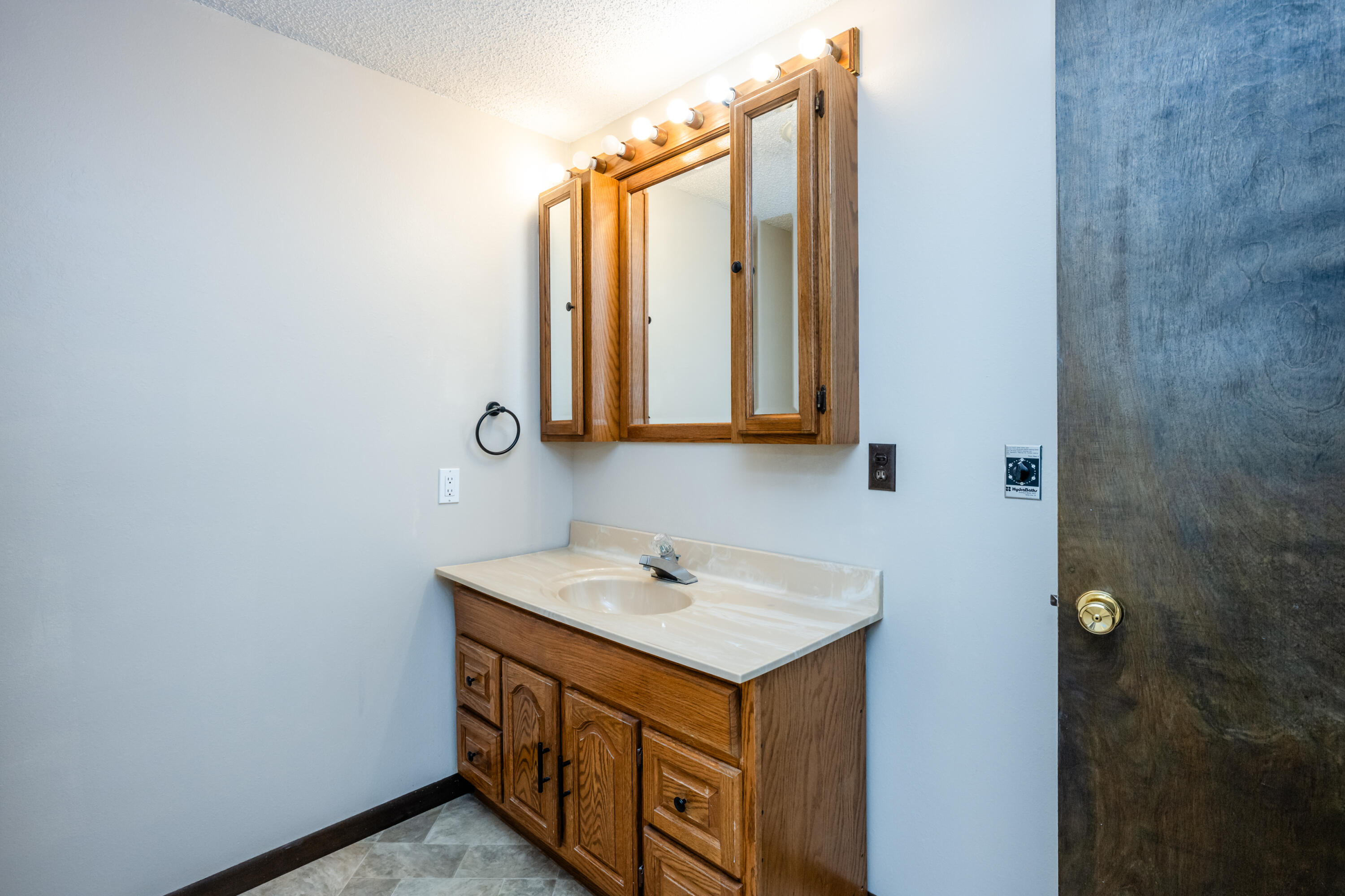 5081 Woodward Avenue Coloma MI 49038