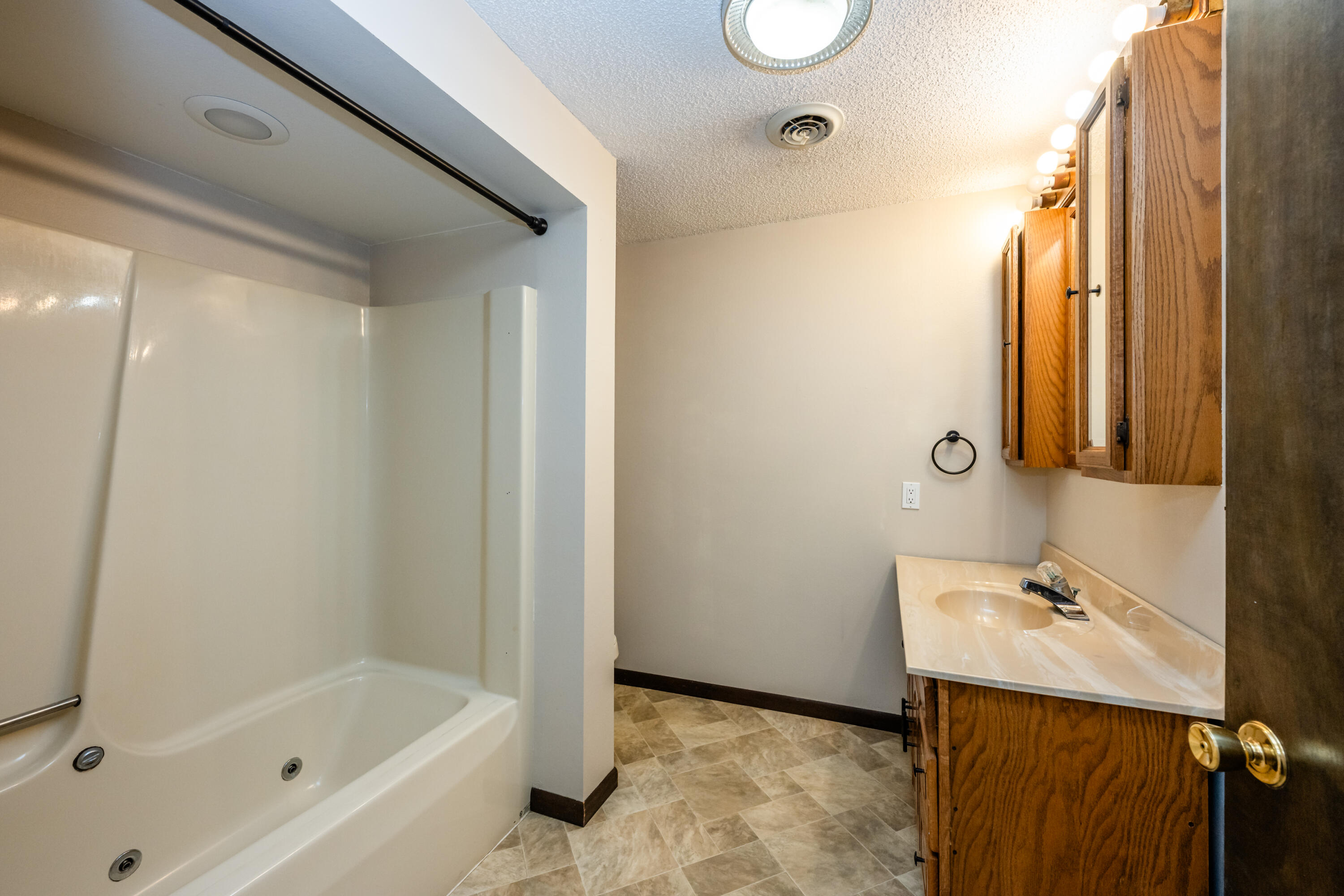 5081 Woodward Avenue Coloma MI 49038