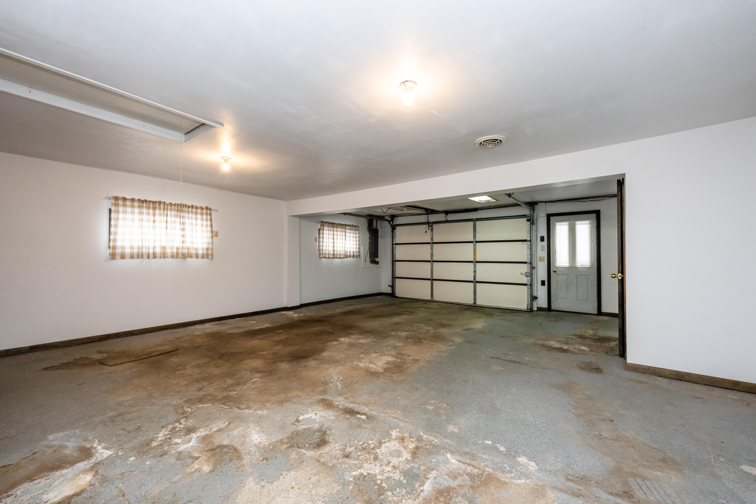 5081 Woodward Avenue Coloma MI 49038