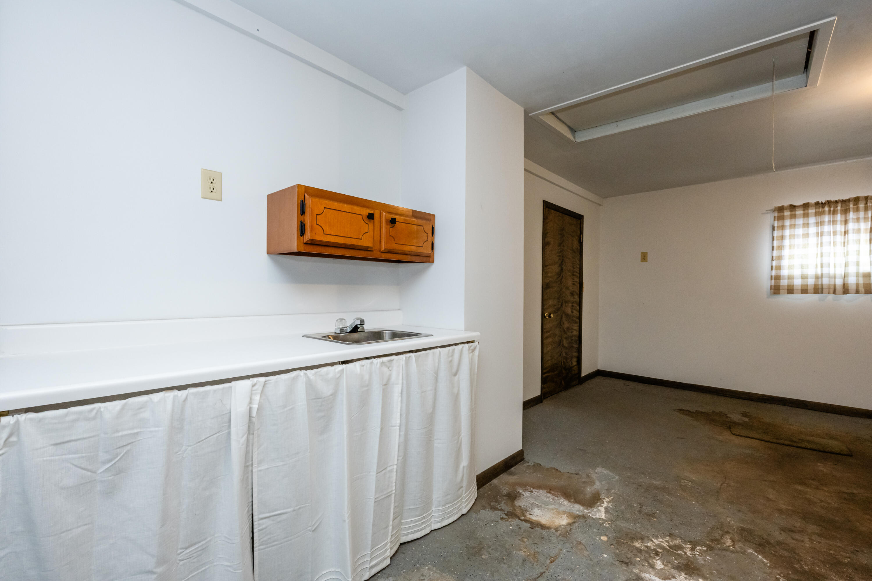 5081 Woodward Avenue Coloma MI 49038