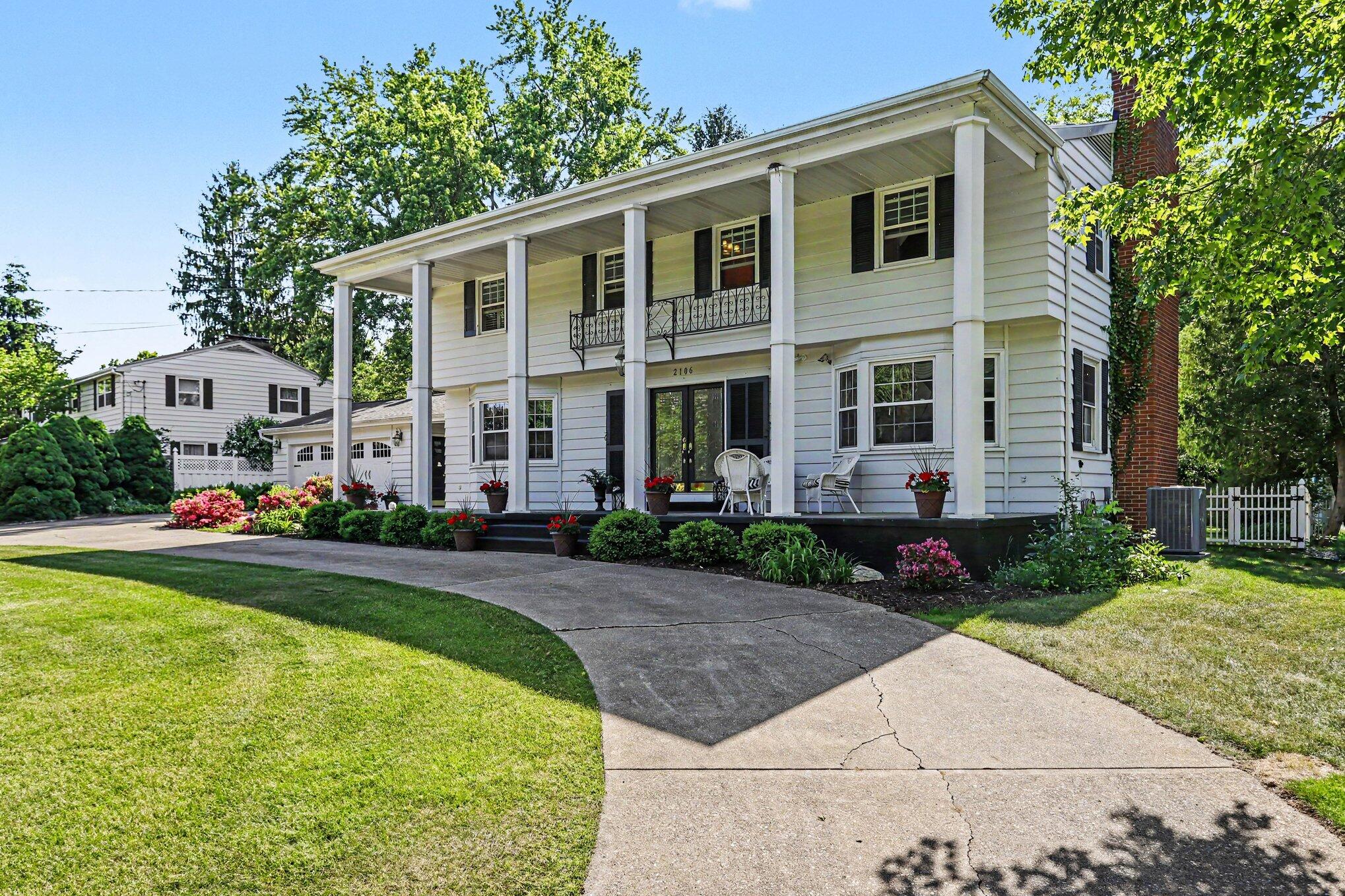 2106 Aberdeen Drive Kalamazoo MI 49008