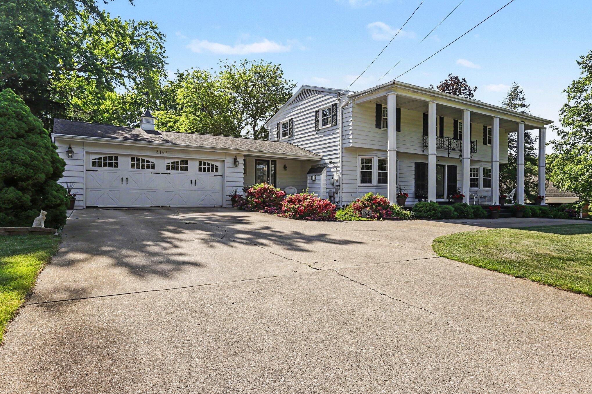 2106 Aberdeen Drive Kalamazoo MI 49008