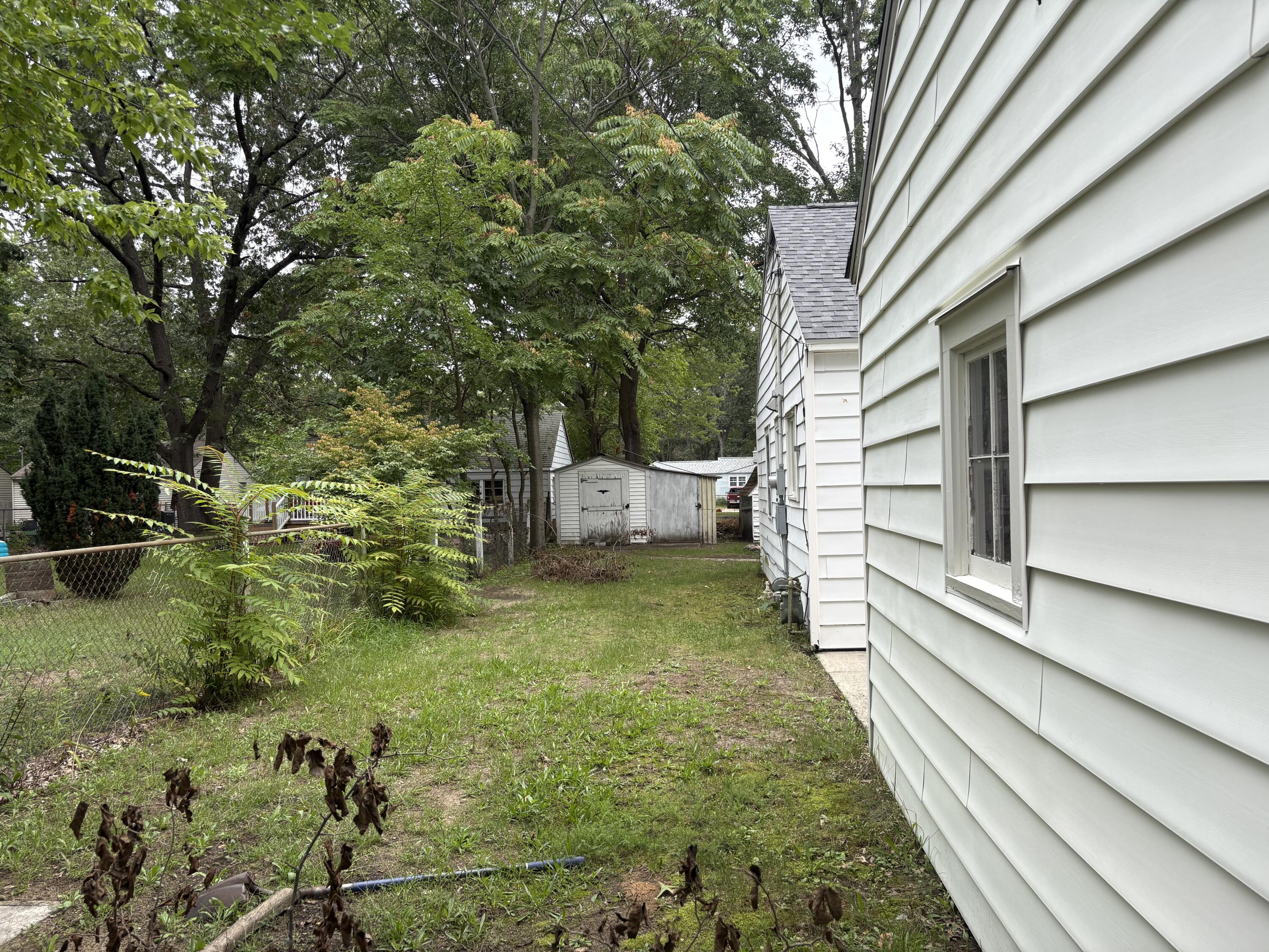 1362 E Summit Avenue Muskegon MI 49444