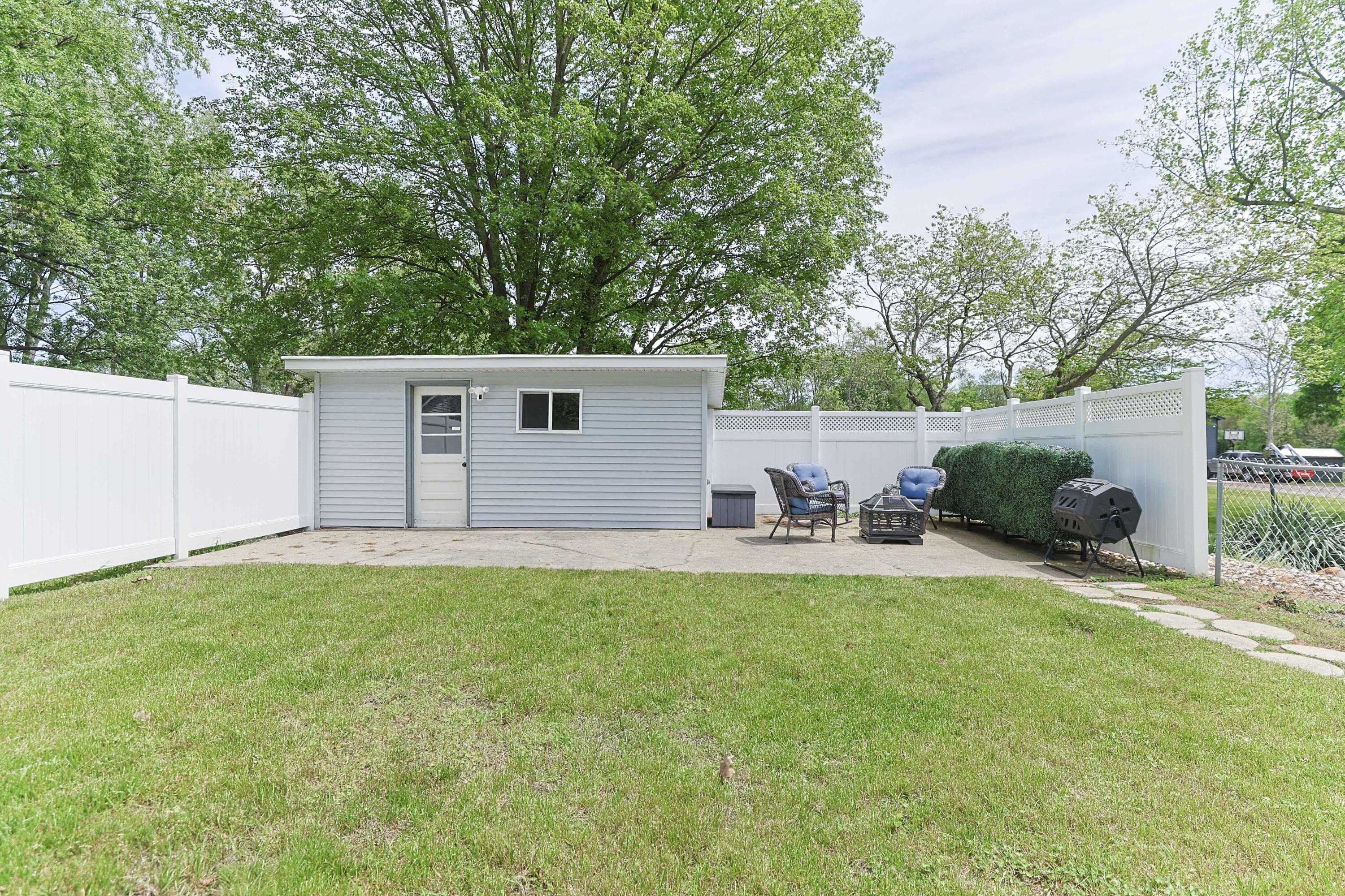 3011 Adams Road Niles MI 49120