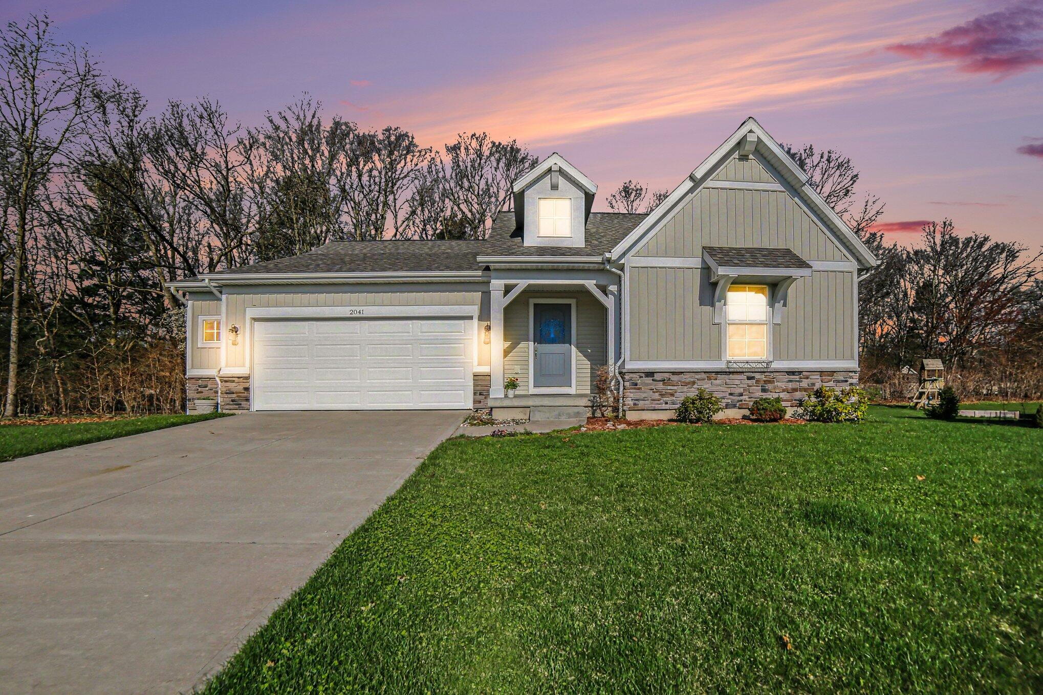 2041 Juniper Circle Muskegon MI 49445