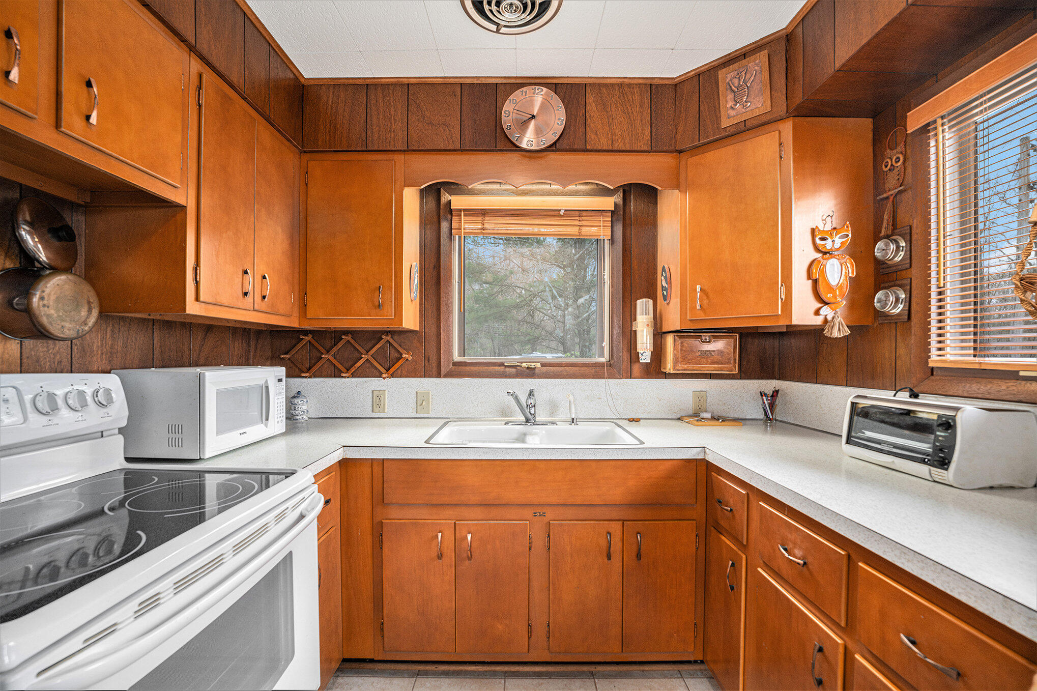 27901 Shorewood Drive Covert MI 49043