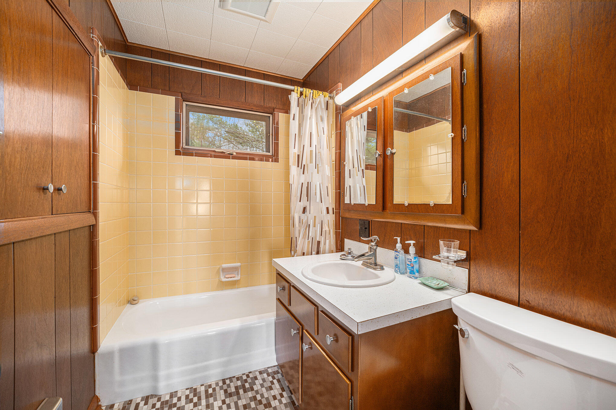 27901 Shorewood Drive Covert MI 49043