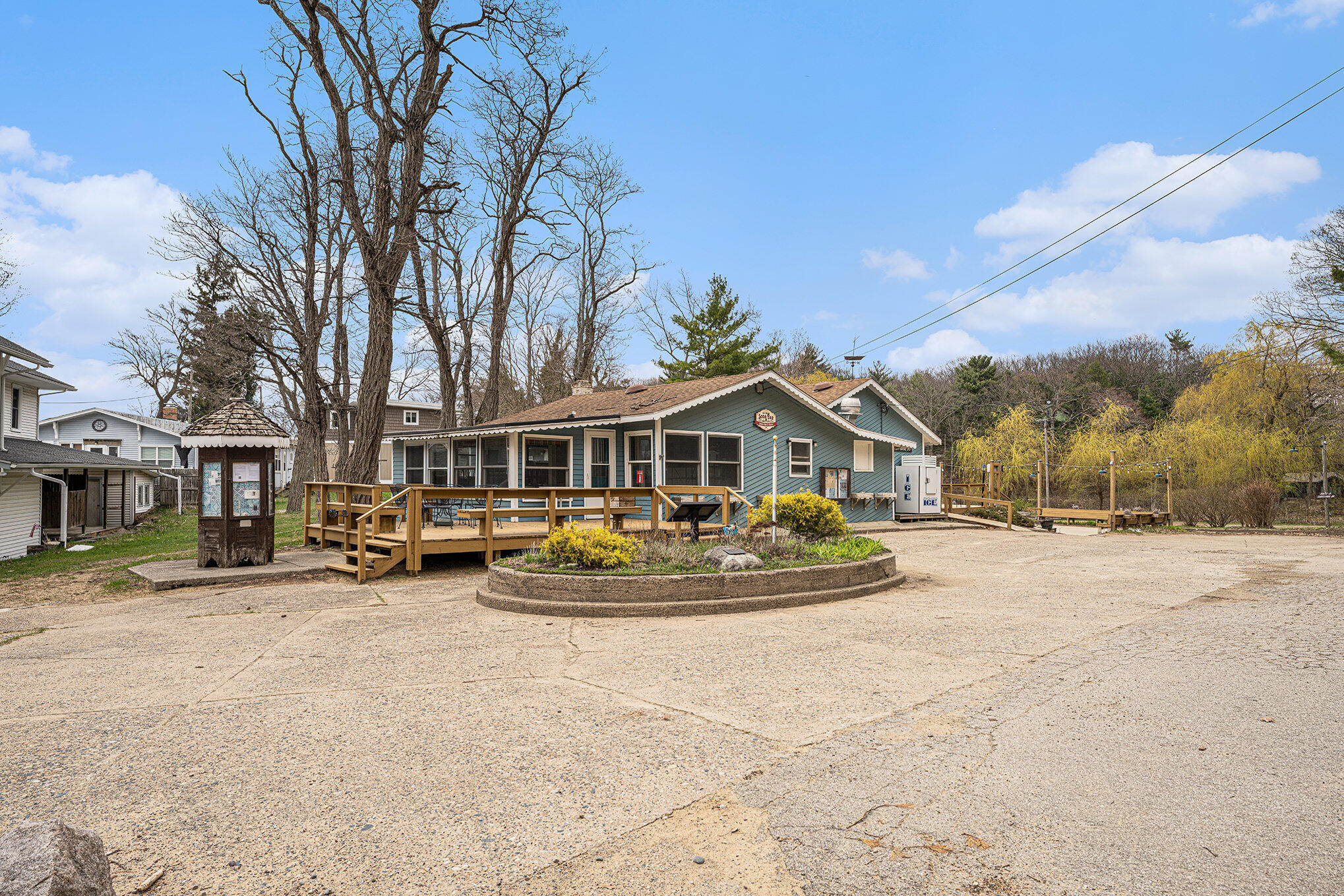 27901 Shorewood Drive Covert MI 49043