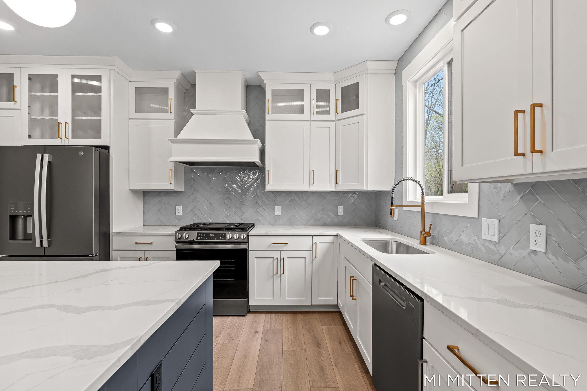 2322 Forest Trail Circle Fennville MI 49408