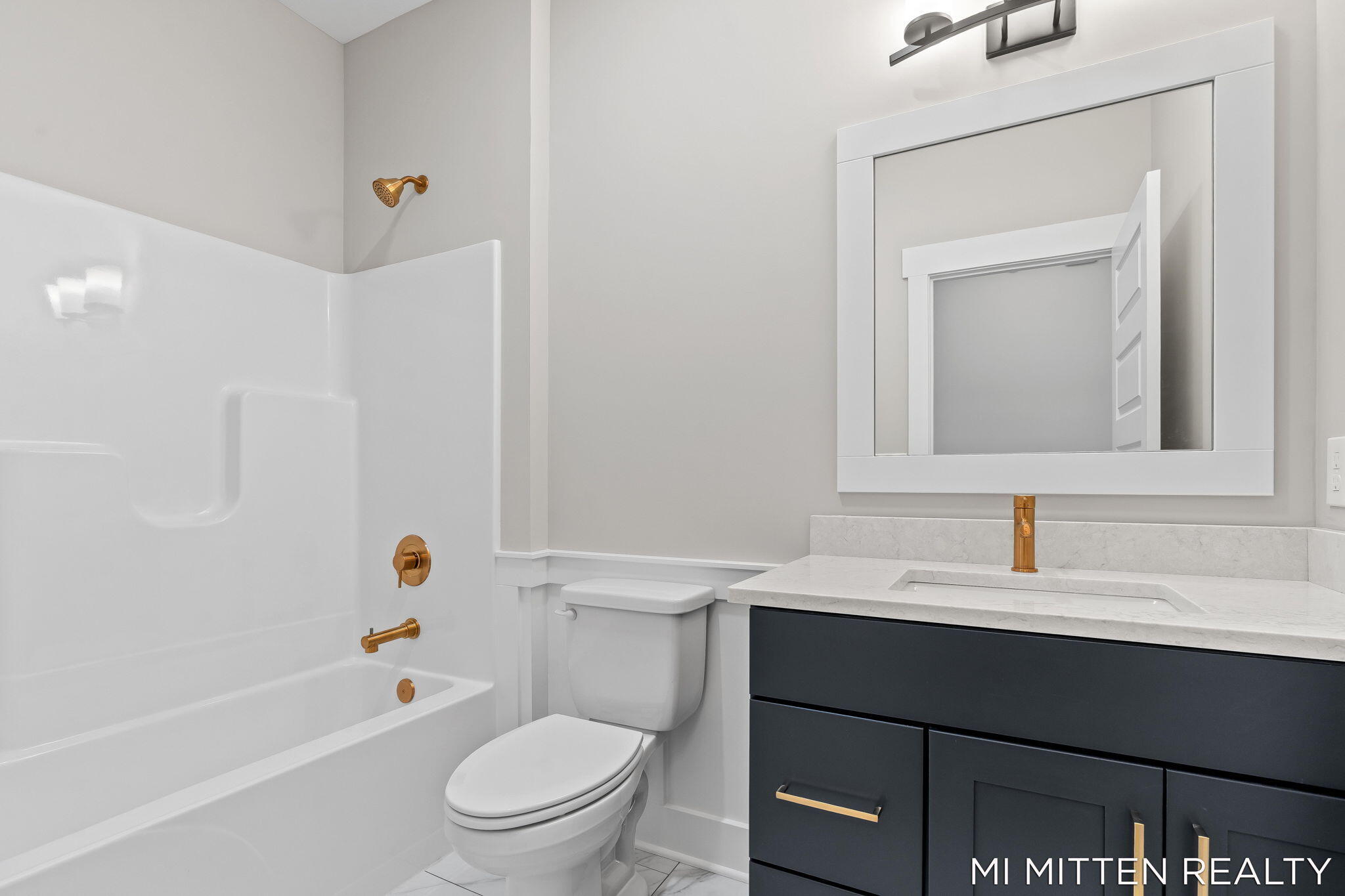 2322 Forest Trail Circle Fennville MI 49408