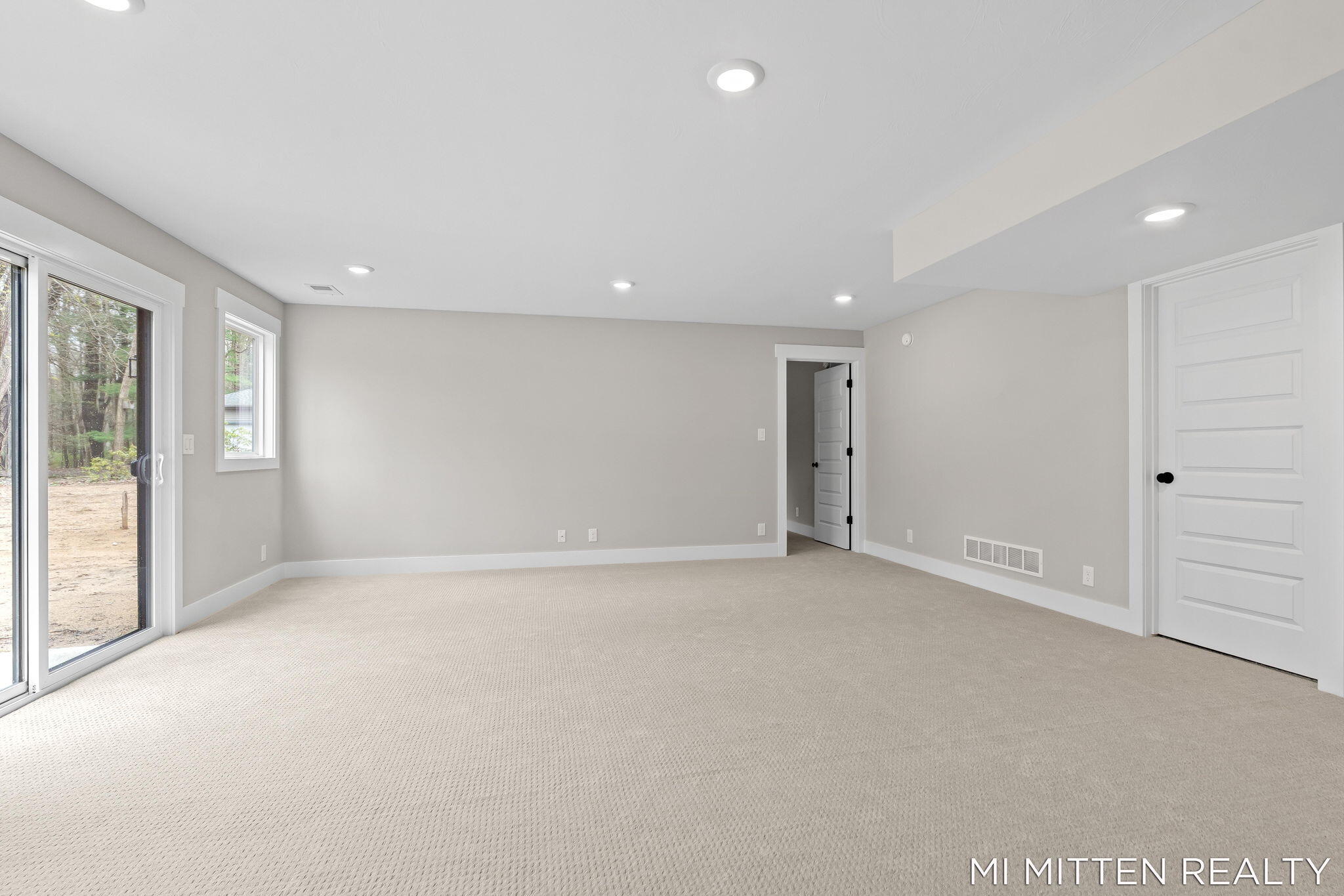 2322 Forest Trail Circle Fennville MI 49408