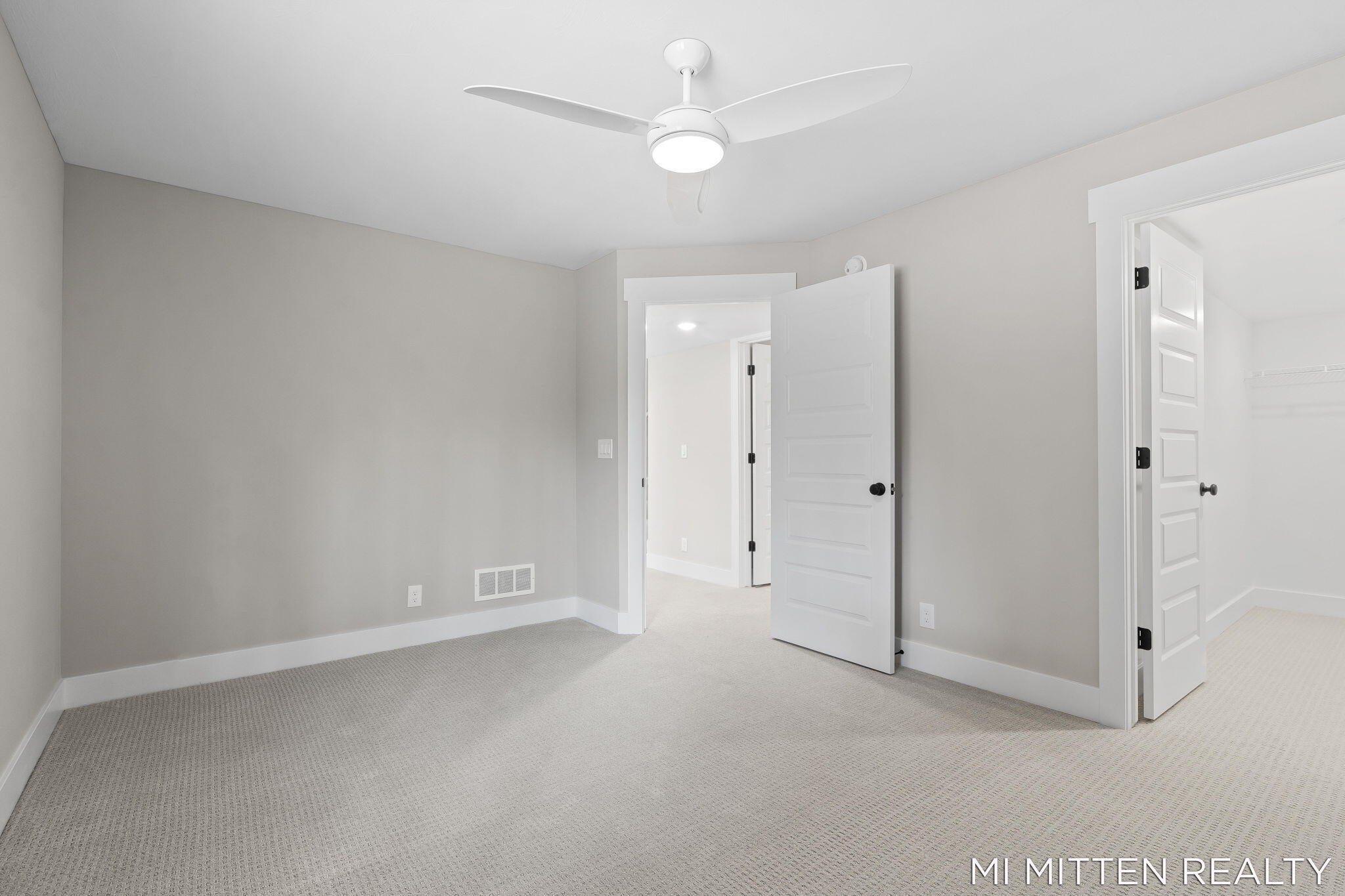 2322 Forest Trail Circle Fennville MI 49408