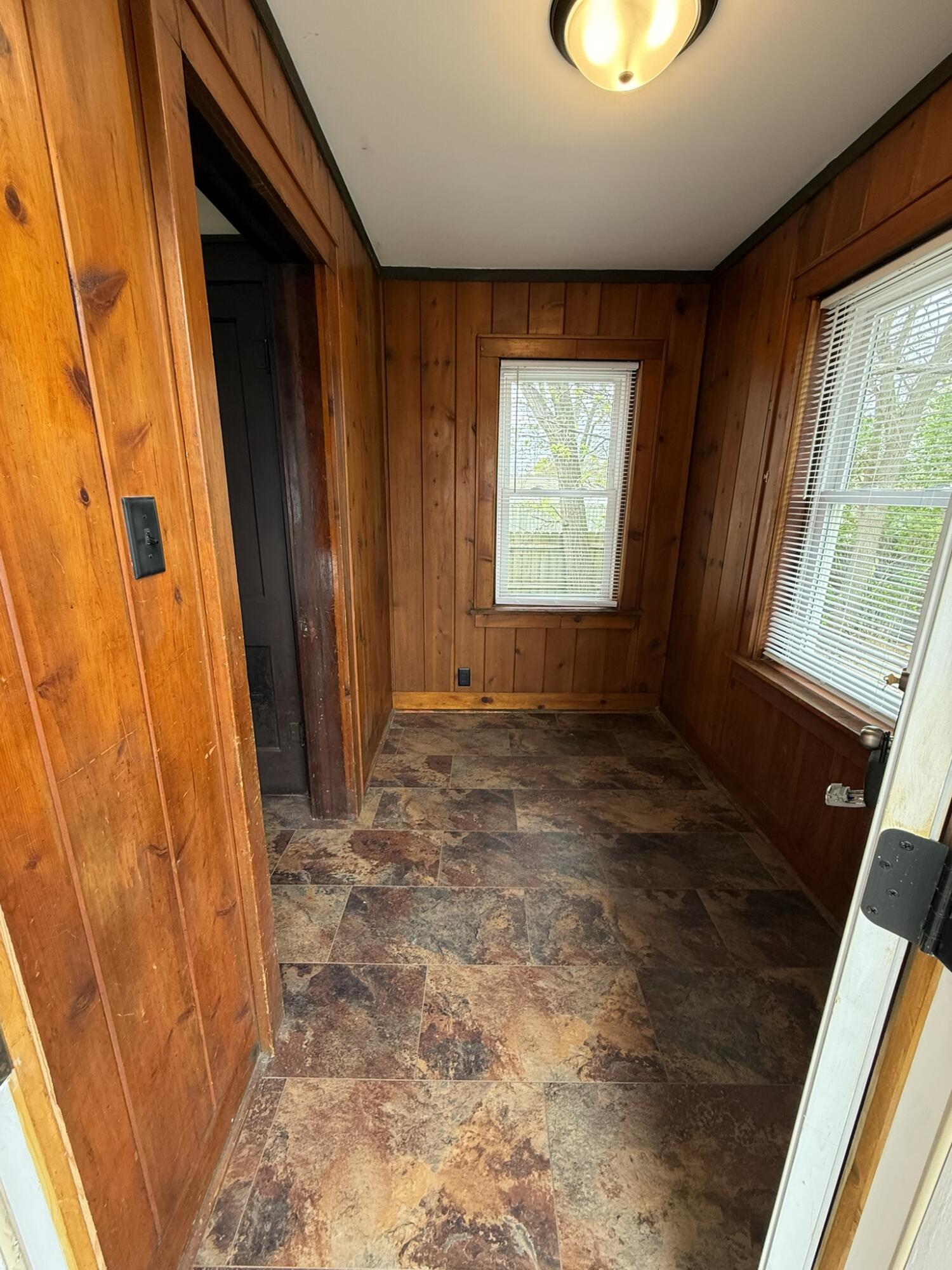 462 Catawba Avenue Muskegon MI 49442