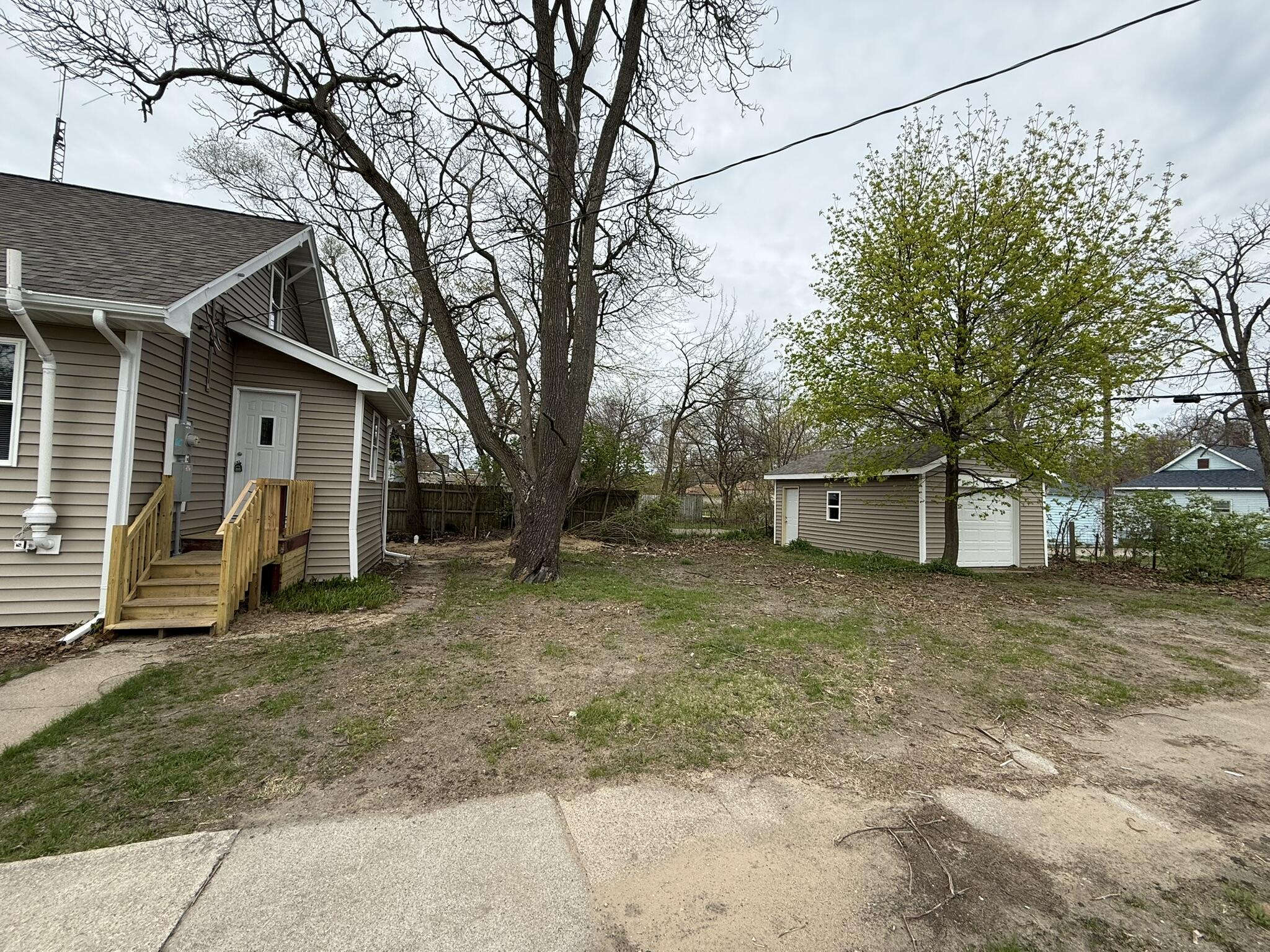 462 Catawba Avenue Muskegon MI 49442