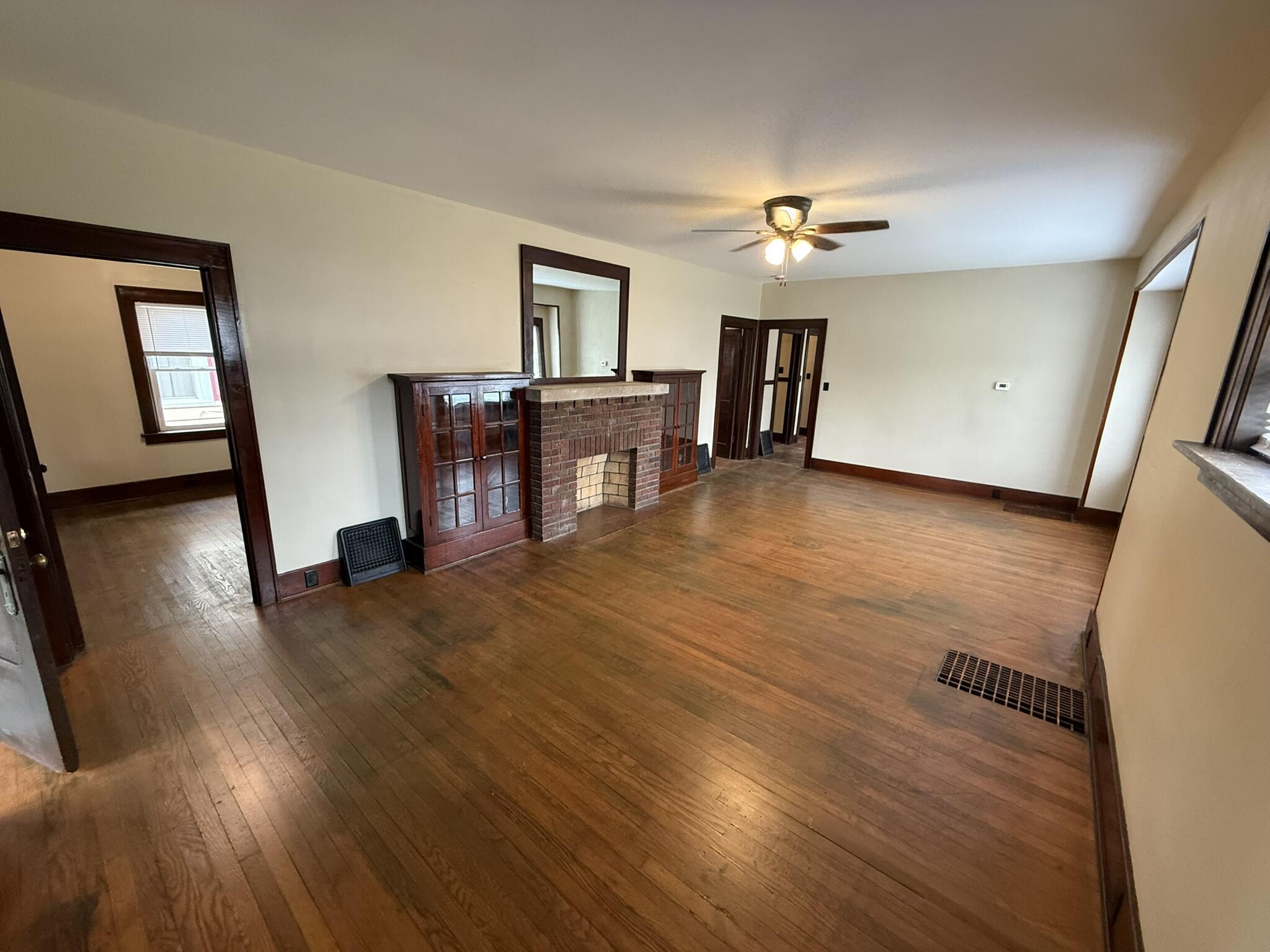462 Catawba Avenue Muskegon MI 49442