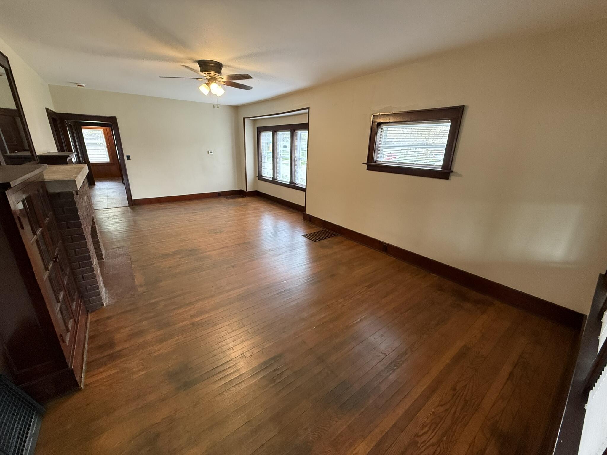 462 Catawba Avenue Muskegon MI 49442