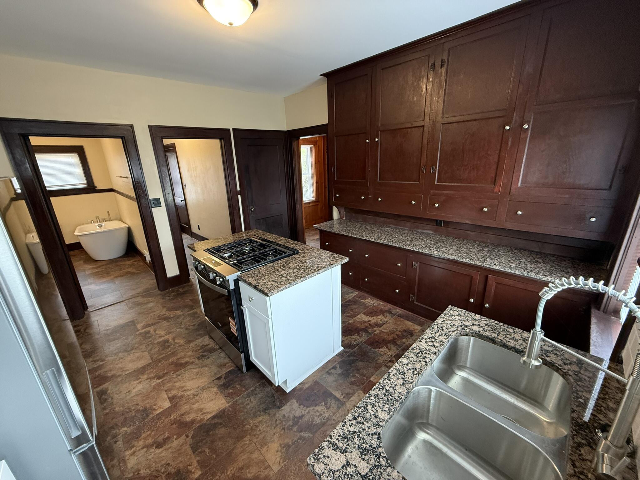 462 Catawba Avenue Muskegon MI 49442