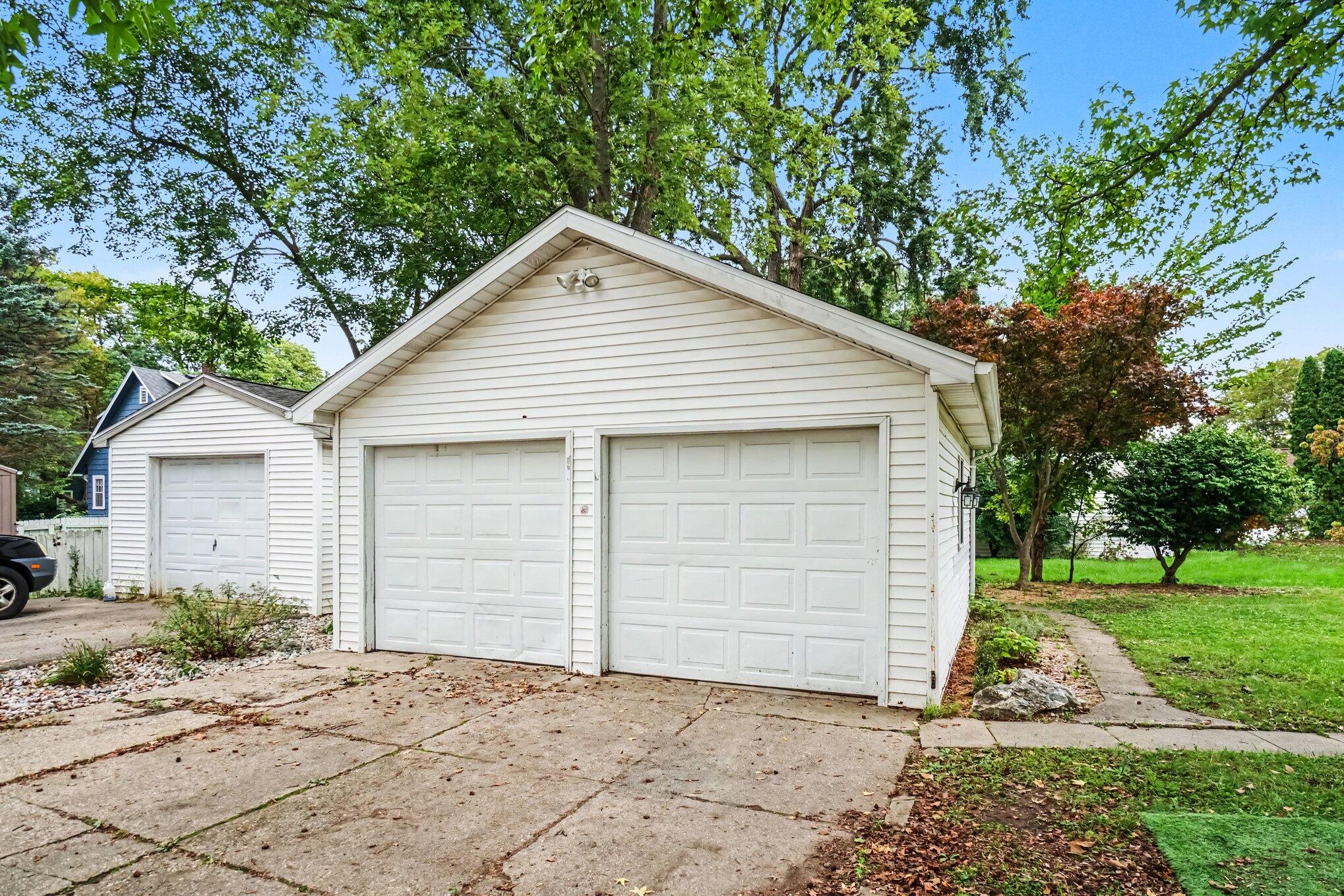 1205 Cambridge Drive Kalamazoo MI 49001