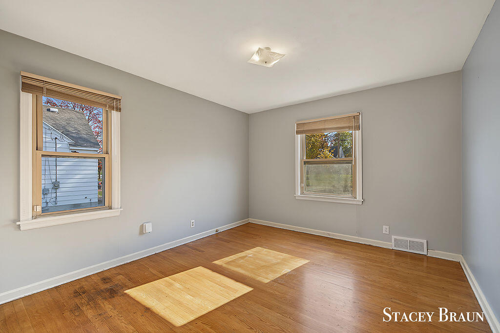 1129 Northwood Street NE Grand Rapids MI 49505