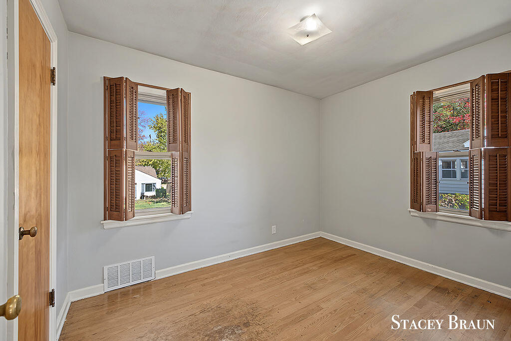 1129 Northwood Street NE Grand Rapids MI 49505