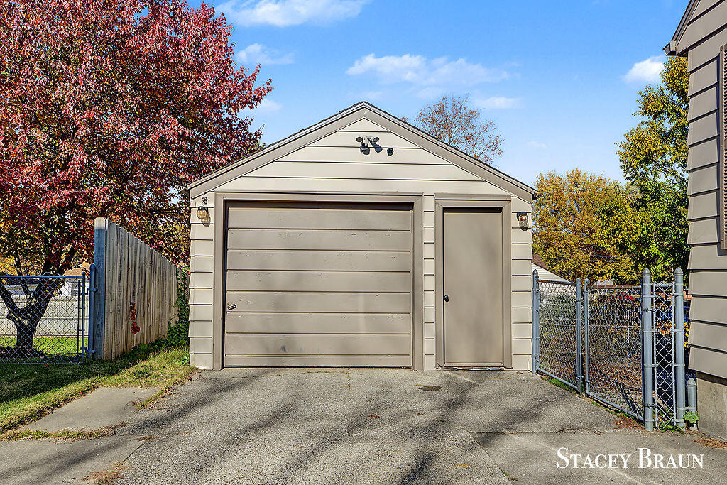 1129 Northwood Street NE Grand Rapids MI 49505