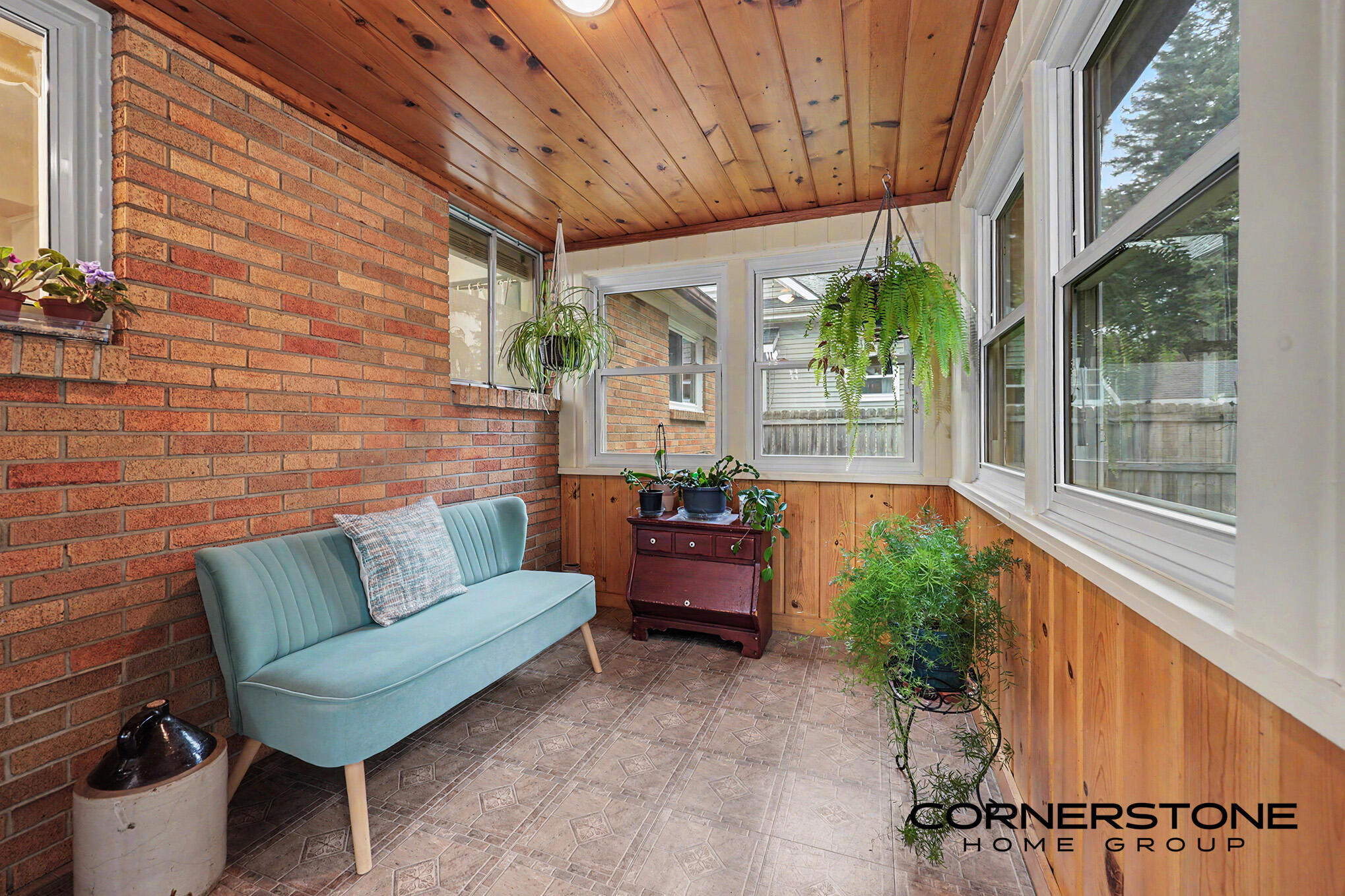 874 Beechwood Street NE Grand Rapids MI 49505