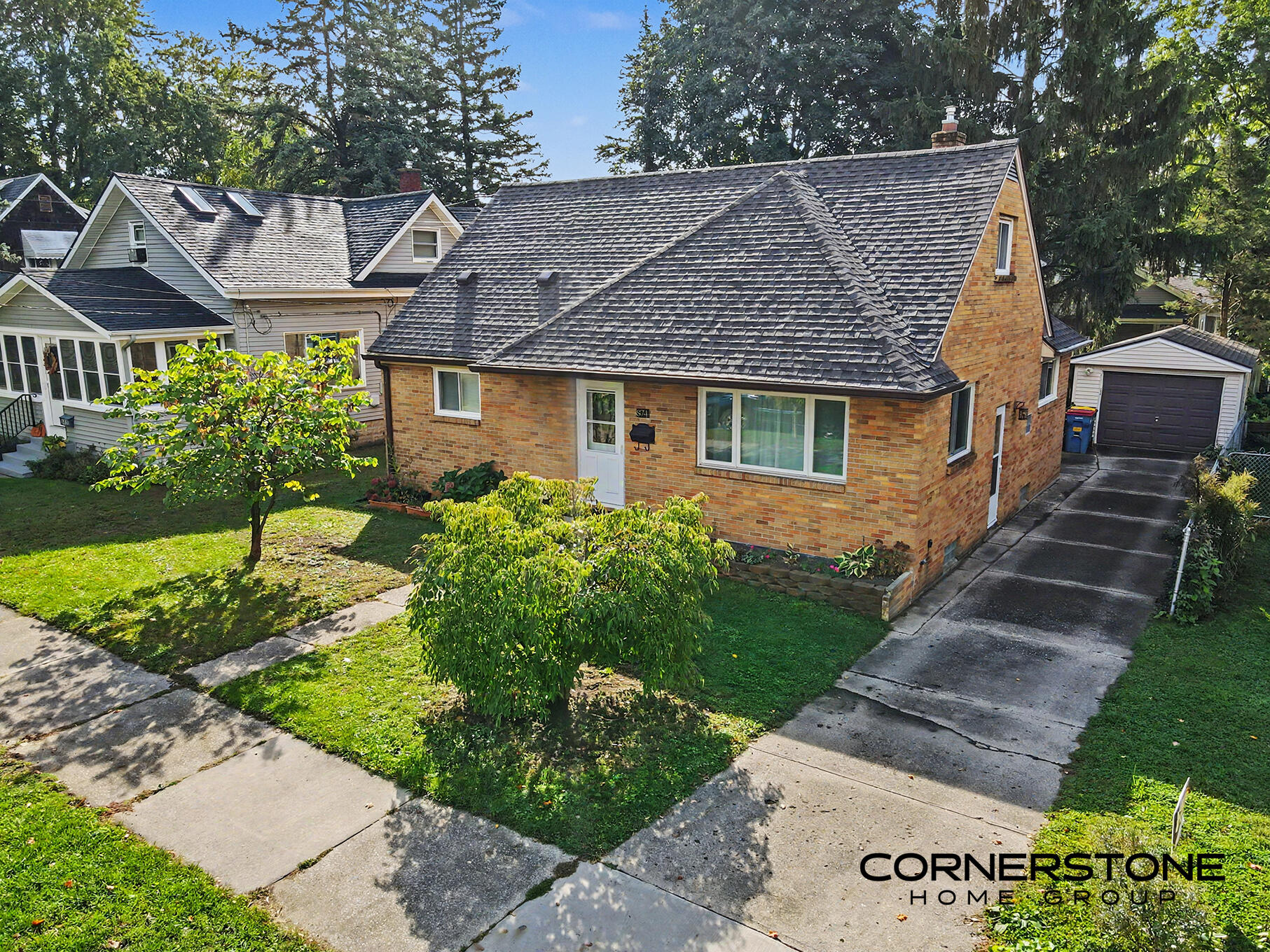 874 Beechwood Street NE Grand Rapids MI 49505