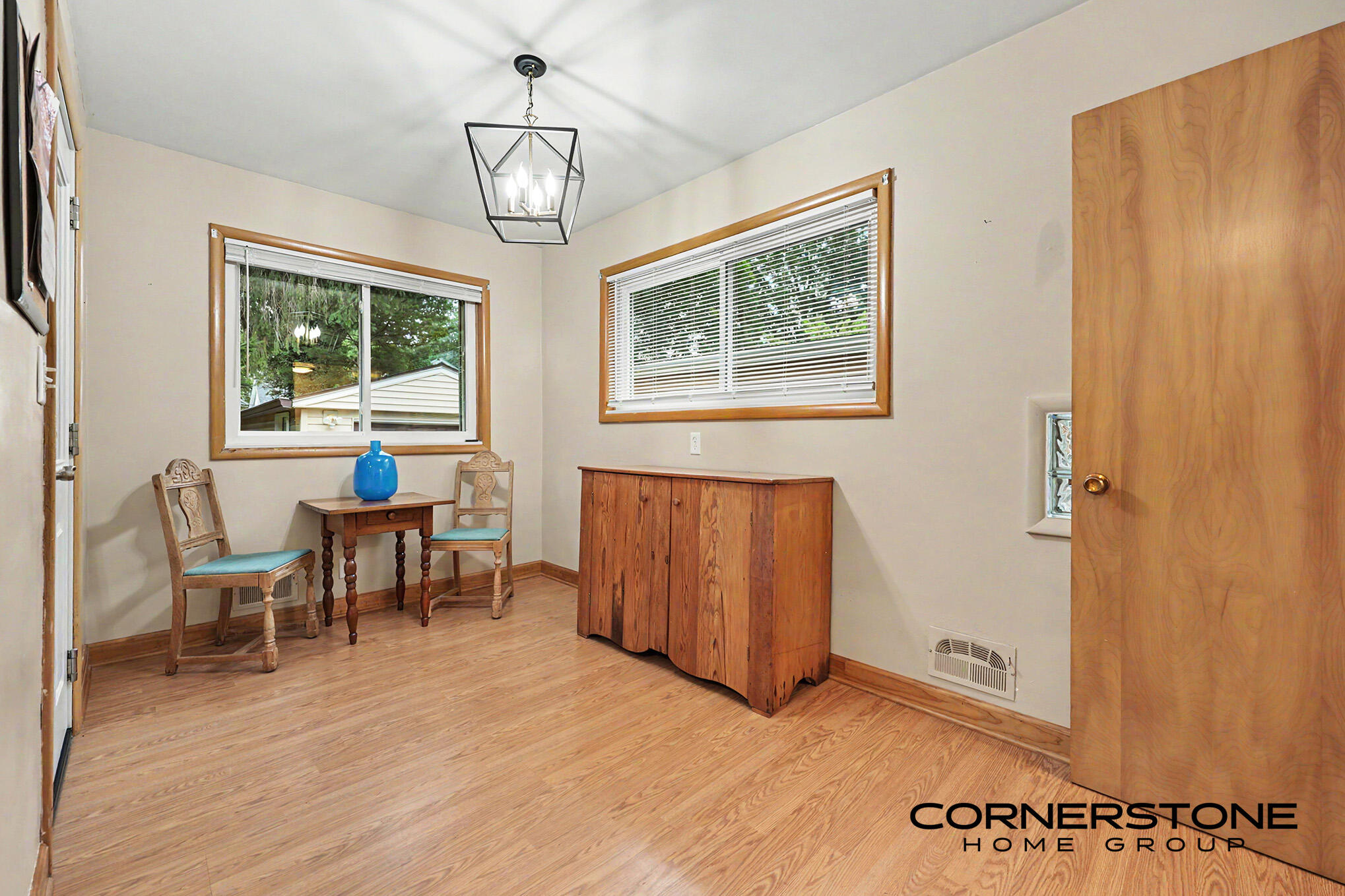 874 Beechwood Street NE Grand Rapids MI 49505