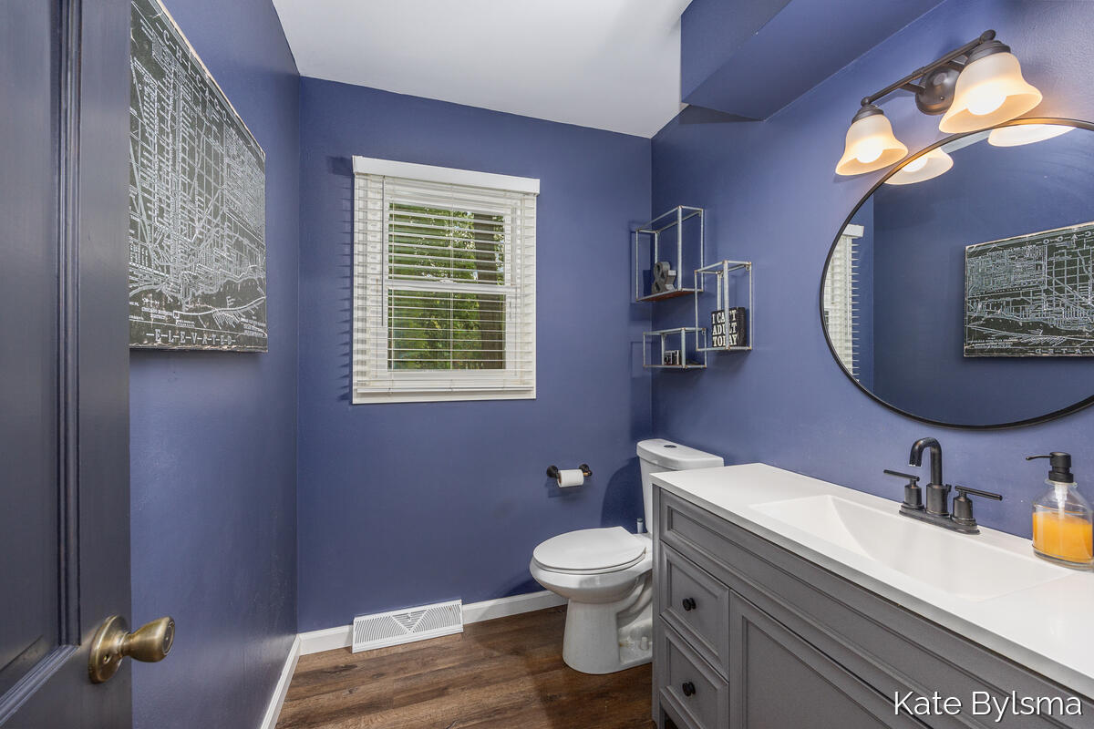 7569 Woodvale Street SE Grand Rapids MI 49546