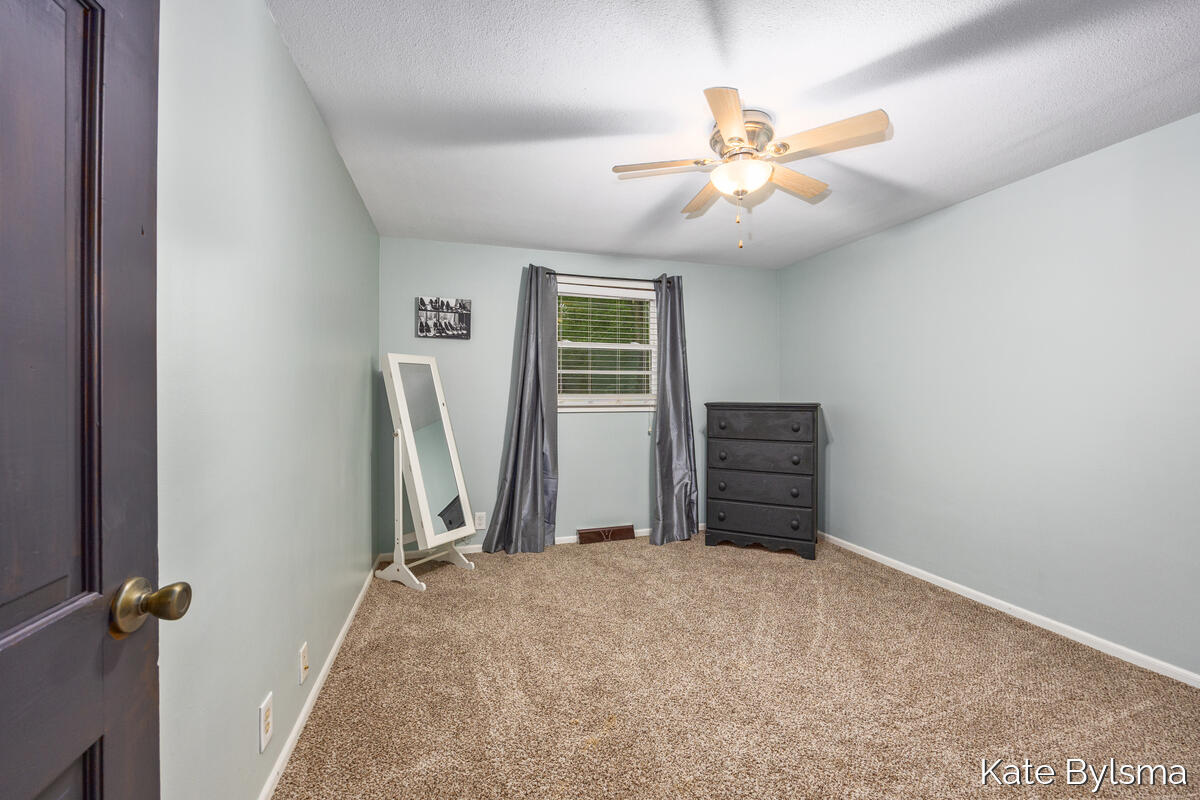 7569 Woodvale Street SE Grand Rapids MI 49546
