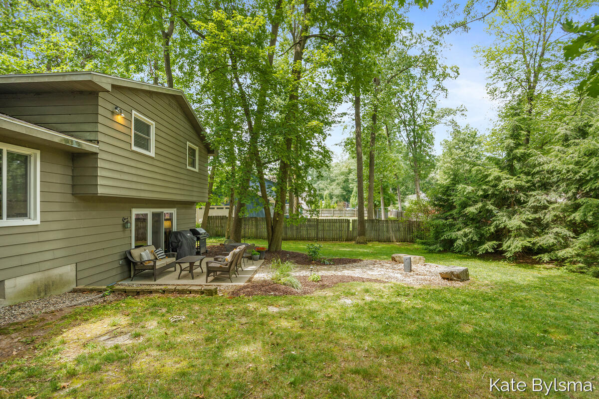 7569 Woodvale Street SE Grand Rapids MI 49546