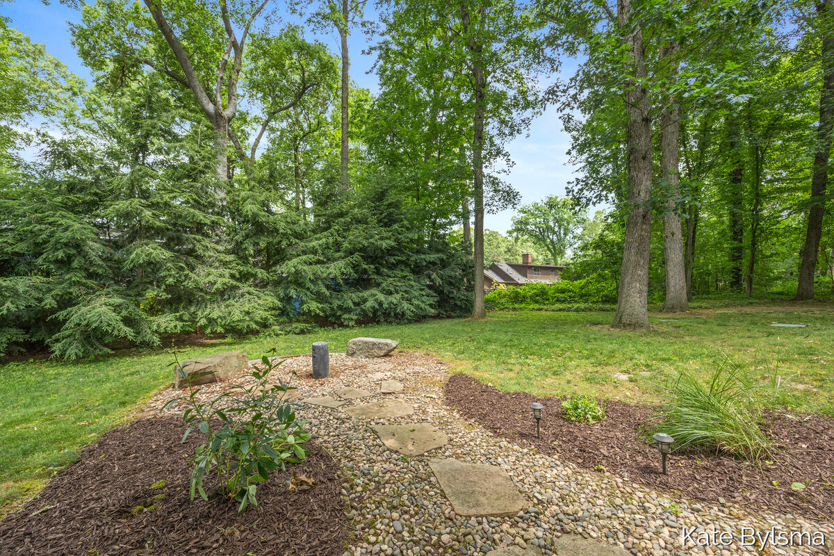 7569 Woodvale Street SE Grand Rapids MI 49546