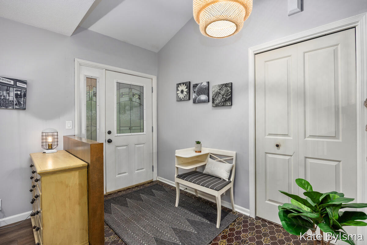 7569 Woodvale Street SE Grand Rapids MI 49546