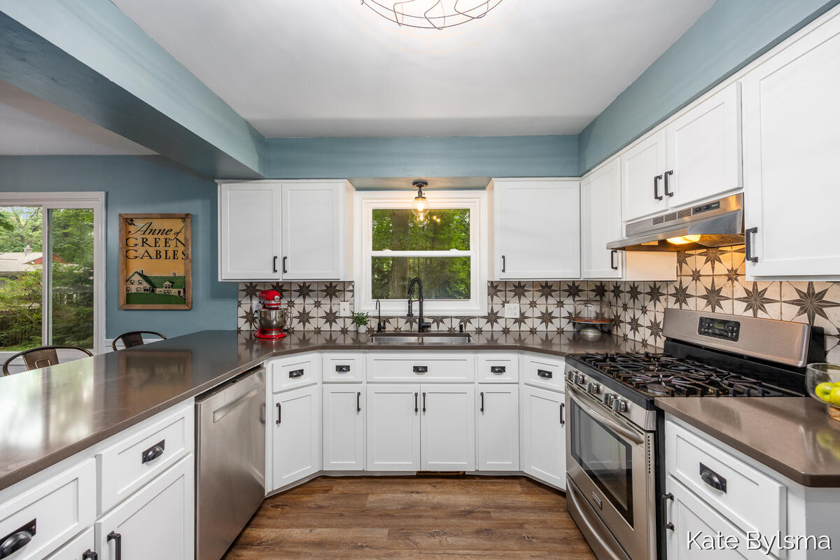 7569 Woodvale Street SE Grand Rapids MI 49546