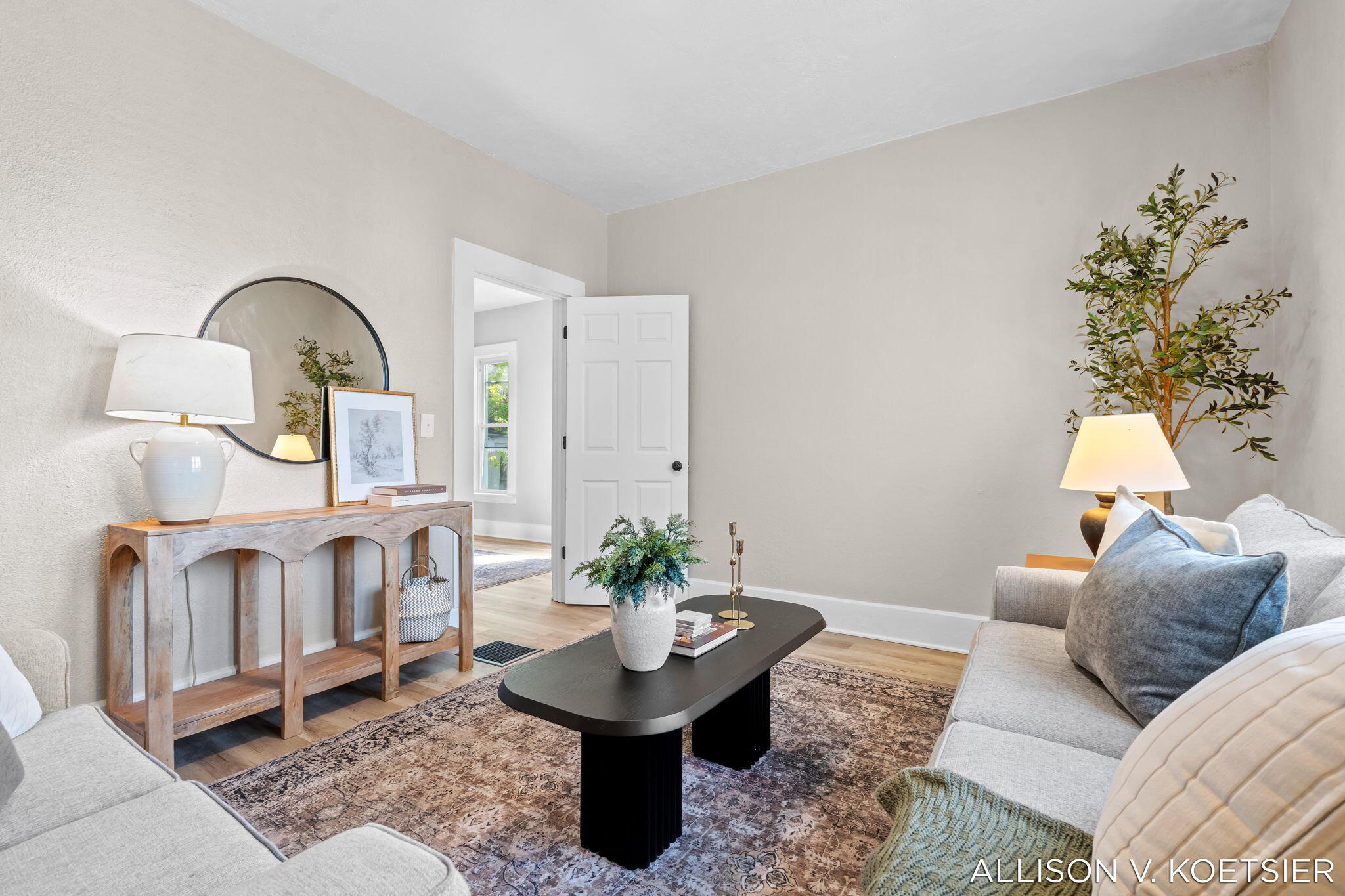 935 Baraga Street NE Grand Rapids MI 49503