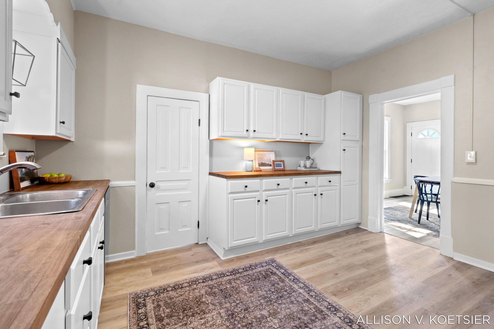 935 Baraga Street NE Grand Rapids MI 49503