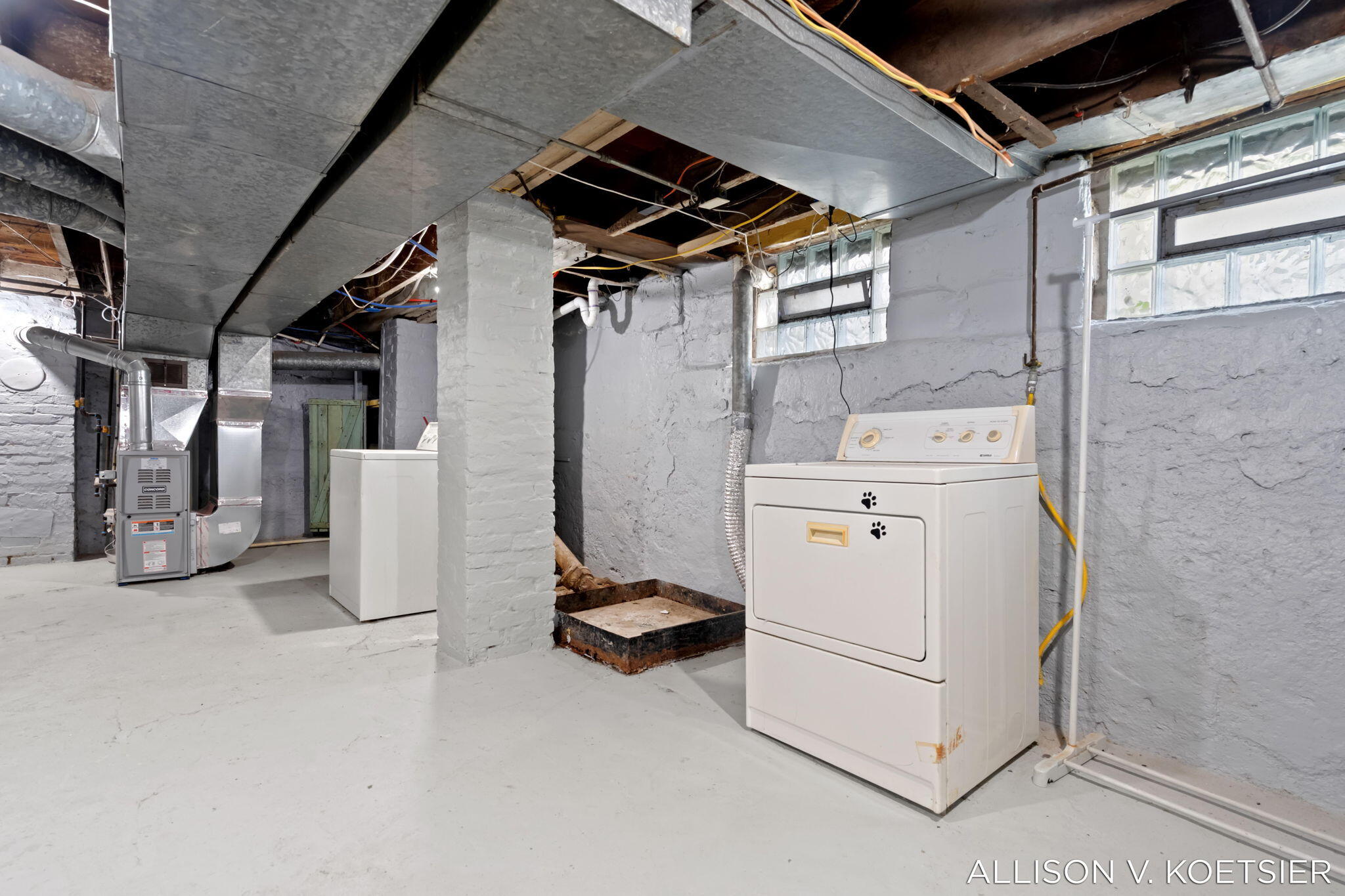 935 Baraga Street NE Grand Rapids MI 49503