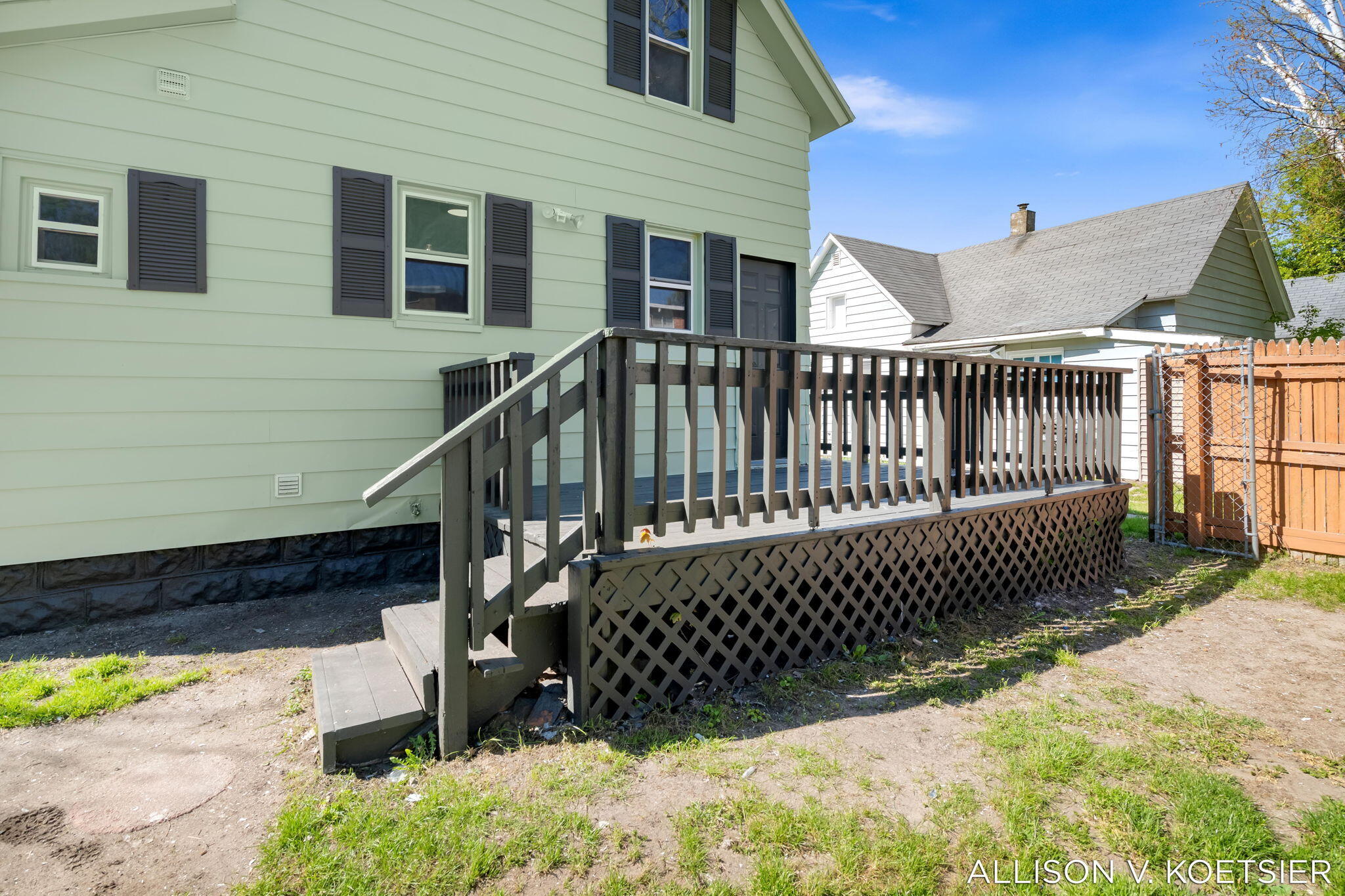 935 Baraga Street NE Grand Rapids MI 49503