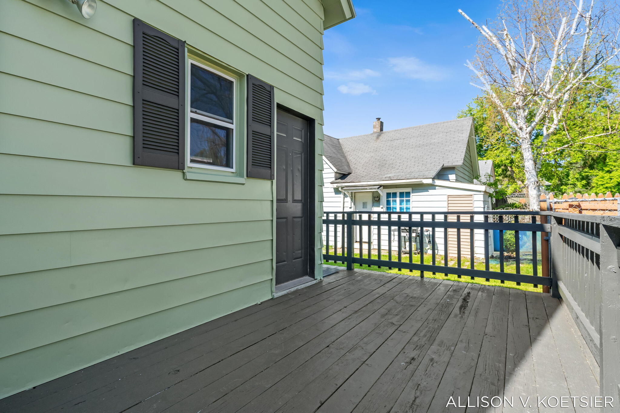 935 Baraga Street NE Grand Rapids MI 49503