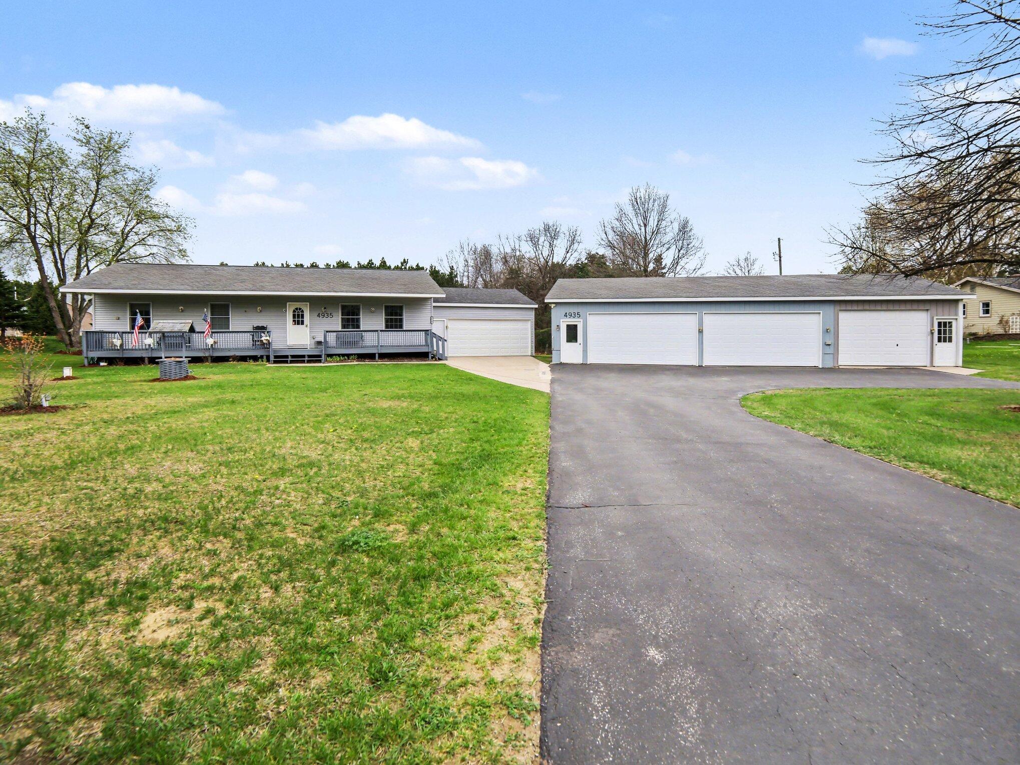 4935 W Deren Road Ludington MI 49431