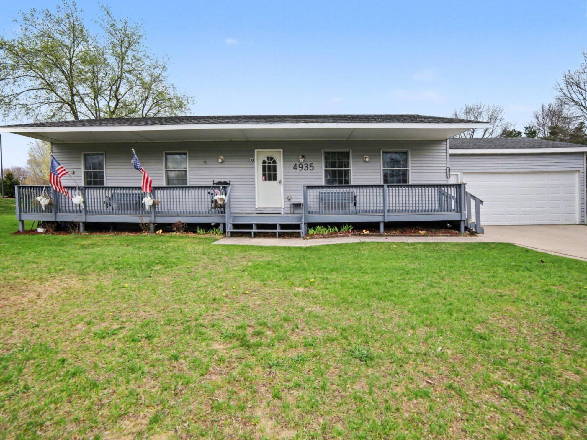 4935 W Deren Road Ludington MI 49431