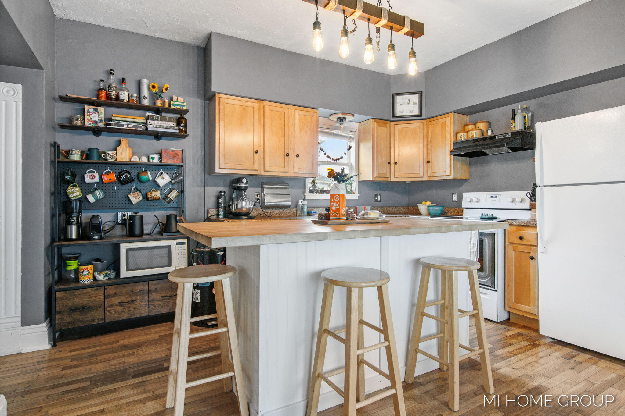 150 W 16th Street Holland MI 49423