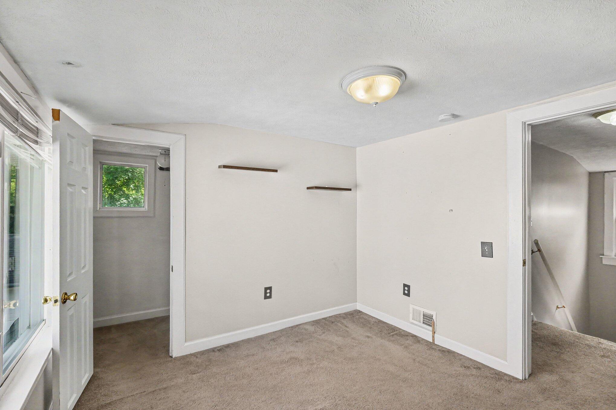 353 Cedar Street NE Grand Rapids MI 49503