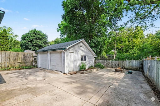353 Cedar Street NE Grand Rapids MI 49503
