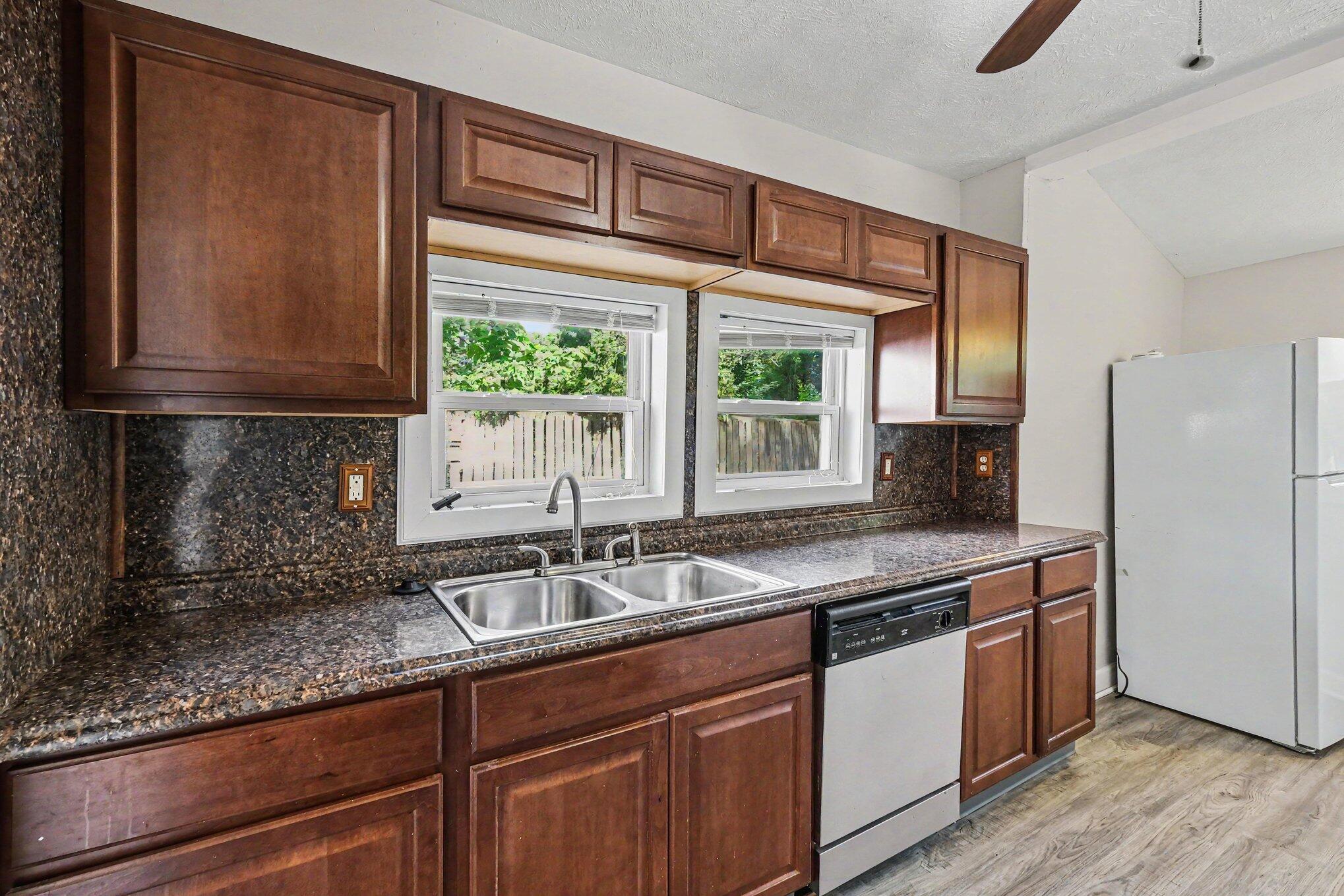 353 Cedar Street NE Grand Rapids MI 49503
