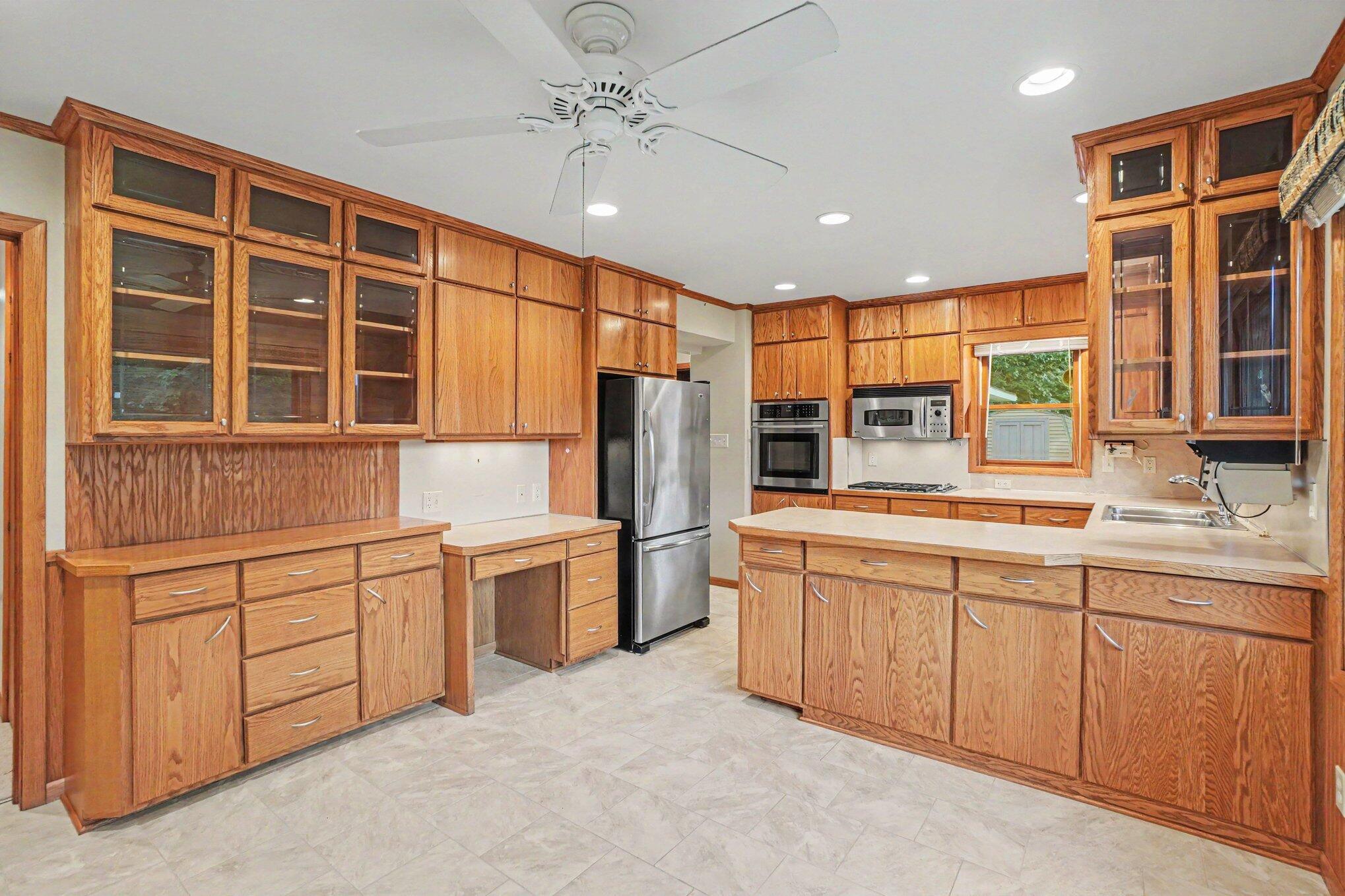 1145 W Lakewood Boulevard Holland MI 49424