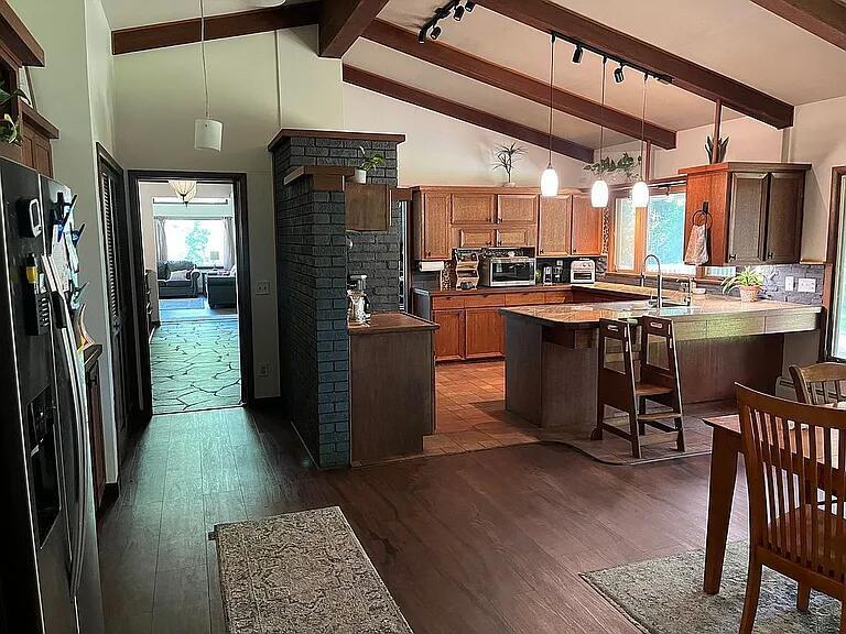 3283 W Kinney Ludington MI 49431