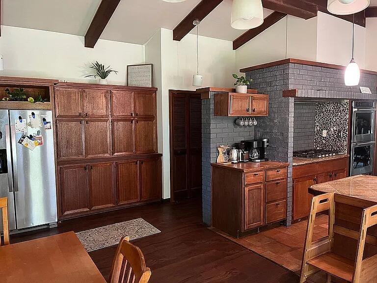 3283 W Kinney Ludington MI 49431