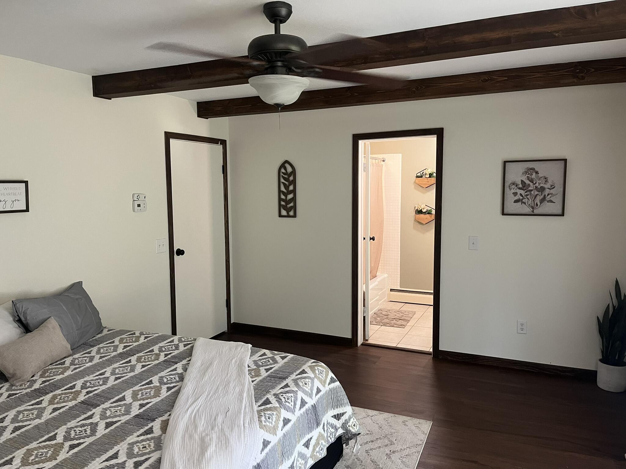 3283 W Kinney Ludington MI 49431